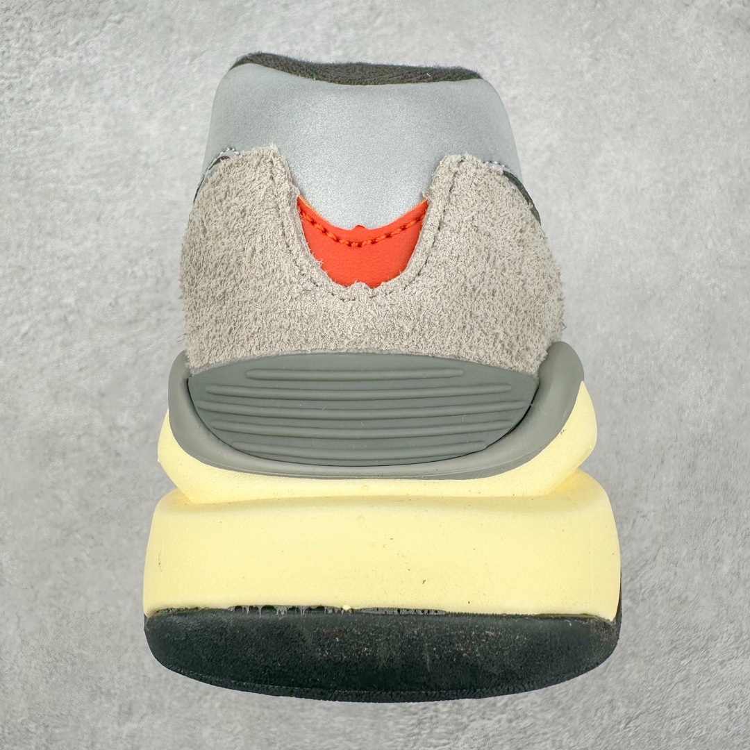 图片[8]-＃小红书爆款‼️New Balance/新百伦 NB5740系列 复古休闲运动跑鞋 特别以1988年首度面世的经典574作为设计蓝本 保留574简约易衬的80s鞋型轮廓 同时再加以向90年代特立独行的抢眼美学致敬 凭借多种严选的优质素材重塑出让人耳目一新又充满层次感的革新中低结构 另一方面 为呼应90年代的巨大化潮流 鞋侧也点题采用了相应的巨大化N字Logo 并且加上反光细节点缀 再结合同样启发自574并经过改良的抓地鞋底 可谓集结两大年代的注目设计元素 尺码：36 36.5 37 37.5 38 38.5 39 40 40.5 41 42 42.5 43 44 45-选品中心