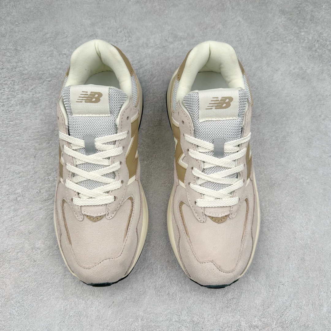 图片[2]-＃小红书爆款‼️New Balance/新百伦 NB5740系列 复古休闲运动跑鞋 特别以1988年首度面世的经典574作为设计蓝本 保留574简约易衬的80s鞋型轮廓 同时再加以向90年代特立独行的抢眼美学致敬 凭借多种严选的优质素材重塑出让人耳目一新又充满层次感的革新中低结构 另一方面 为呼应90年代的巨大化潮流 鞋侧也点题采用了相应的巨大化N字Logo 并且加上反光细节点缀 再结合同样启发自574并经过改良的抓地鞋底 可谓集结两大年代的注目设计元素 尺码：36 36.5 37 37.5 38 38.5 39 40 40.5 41 42 42.5 43 44 45-选品中心