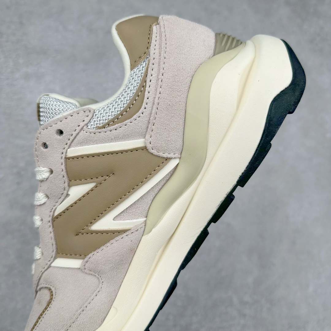 图片[7]-＃小红书爆款‼️New Balance/新百伦 NB5740系列 复古休闲运动跑鞋 特别以1988年首度面世的经典574作为设计蓝本 保留574简约易衬的80s鞋型轮廓 同时再加以向90年代特立独行的抢眼美学致敬 凭借多种严选的优质素材重塑出让人耳目一新又充满层次感的革新中低结构 另一方面 为呼应90年代的巨大化潮流 鞋侧也点题采用了相应的巨大化N字Logo 并且加上反光细节点缀 再结合同样启发自574并经过改良的抓地鞋底 可谓集结两大年代的注目设计元素 尺码：36 36.5 37 37.5 38 38.5 39 40 40.5 41 42 42.5 43 44 45-选品中心