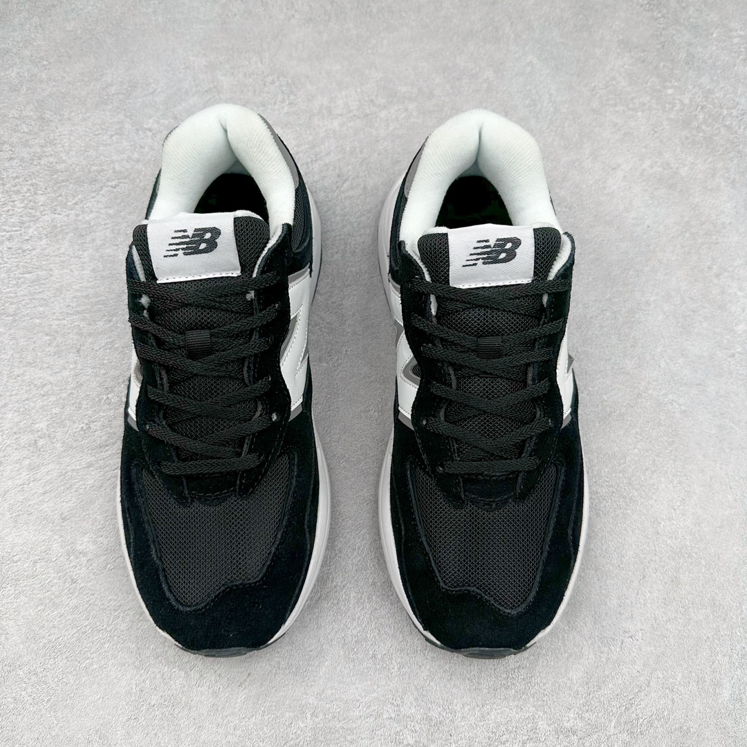 图片[2]-＃小红书爆款‼️New Balance/新百伦 NB5740系列 复古休闲运动跑鞋 特别以1988年首度面世的经典574作为设计蓝本 保留574简约易衬的80s鞋型轮廓 同时再加以向90年代特立独行的抢眼美学致敬 凭借多种严选的优质素材重塑出让人耳目一新又充满层次感的革新中低结构 另一方面 为呼应90年代的巨大化潮流 鞋侧也点题采用了相应的巨大化N字Logo 并且加上反光细节点缀 再结合同样启发自574并经过改良的抓地鞋底 可谓集结两大年代的注目设计元素 尺码：36 36.5 37 37.5 38 38.5 39 40 40.5 41 42 42.5 43 44 45-选品中心