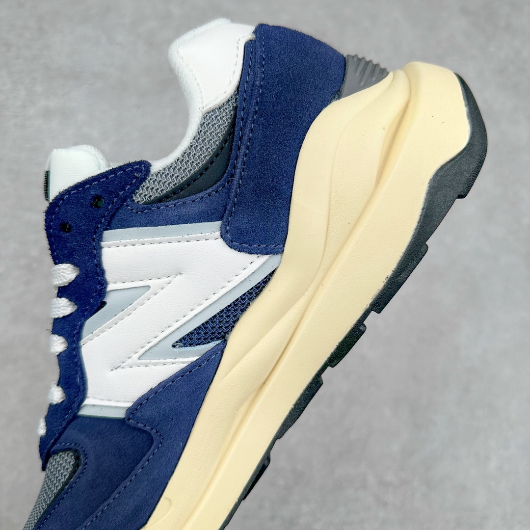 图片[7]-＃小红书爆款‼️New Balance/新百伦 NB5740系列 复古休闲运动跑鞋 特别以1988年首度面世的经典574作为设计蓝本 保留574简约易衬的80s鞋型轮廓 同时再加以向90年代特立独行的抢眼美学致敬 凭借多种严选的优质素材重塑出让人耳目一新又充满层次感的革新中低结构 另一方面 为呼应90年代的巨大化潮流 鞋侧也点题采用了相应的巨大化N字Logo 并且加上反光细节点缀 再结合同样启发自574并经过改良的抓地鞋底 可谓集结两大年代的注目设计元素 尺码：36 36.5 37 37.5 38 38.5 39 40 40.5 41 42 42.5 43 44 45-选品中心