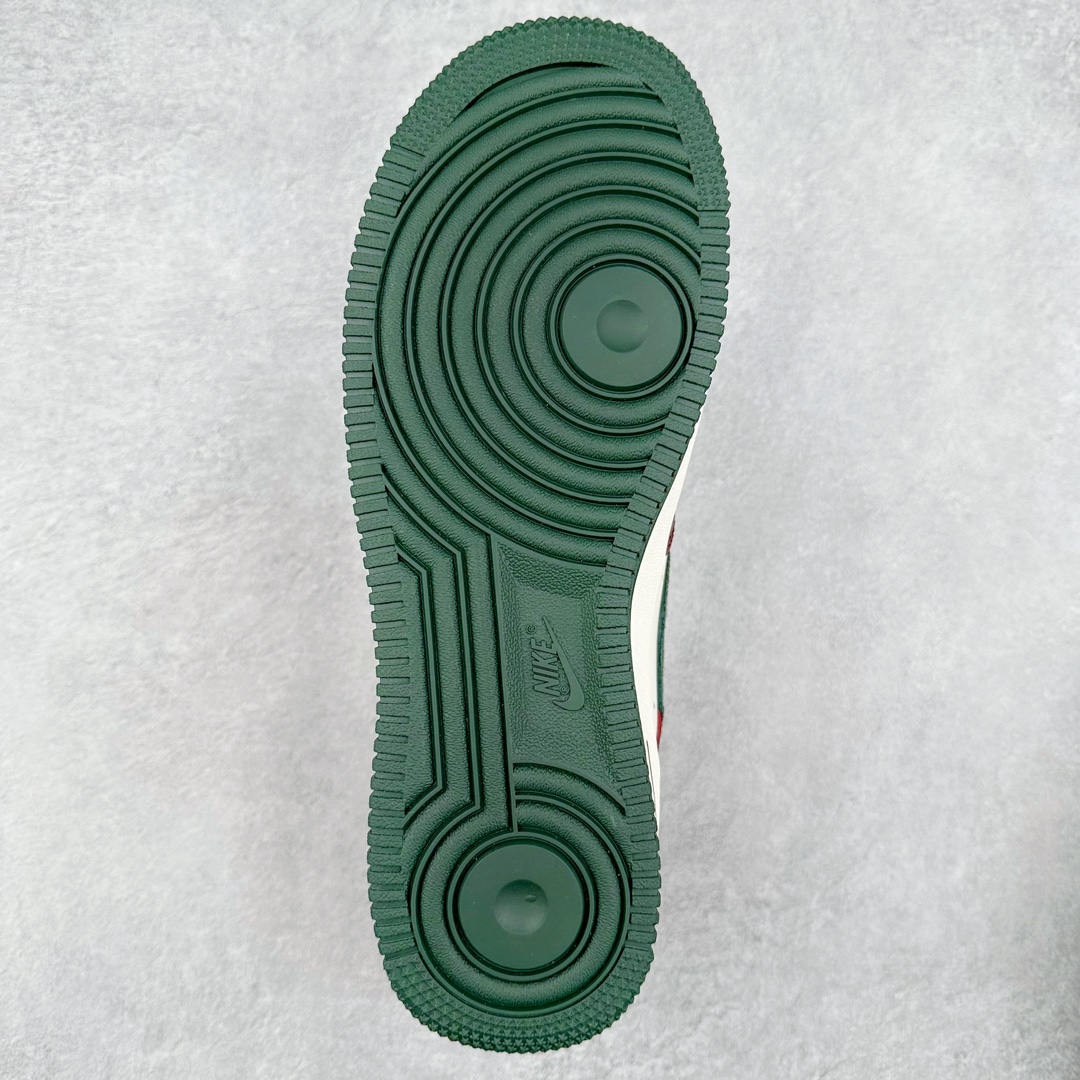 图片[9]-NK Air Force 1´07 Low 空军一号低帮百搭休闲运动板鞋 HQ3612-113 柔软、弹性十足的缓震性能和出色的中底设计 横跨复古与现代的外型结合 造就出风靡全球 三十多年的Force 1 直到今天还深受青睐 尺码：36 36.5 37.5 38 38.5 39 40 40.5 41 42 42.5 43 44 44.5 45-选品中心