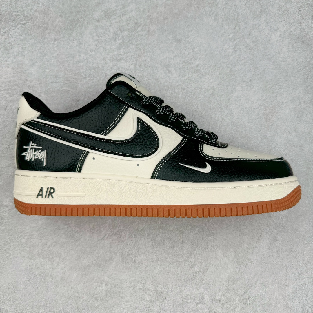 NK Air Force 1´07 Low 空军一号低帮百搭休闲运动板鞋 XZ9688-001 柔软、弹性十足的缓震性能和出色的中底设计 横跨复古与现代的外型结合 造就出风靡全球 三十多年的Force 1 直到今天还深受青睐 尺码:36 36.5 37.5 38 38.5 39 40 40.5 41 42 42.5 43 44 44.5 45-选品中心