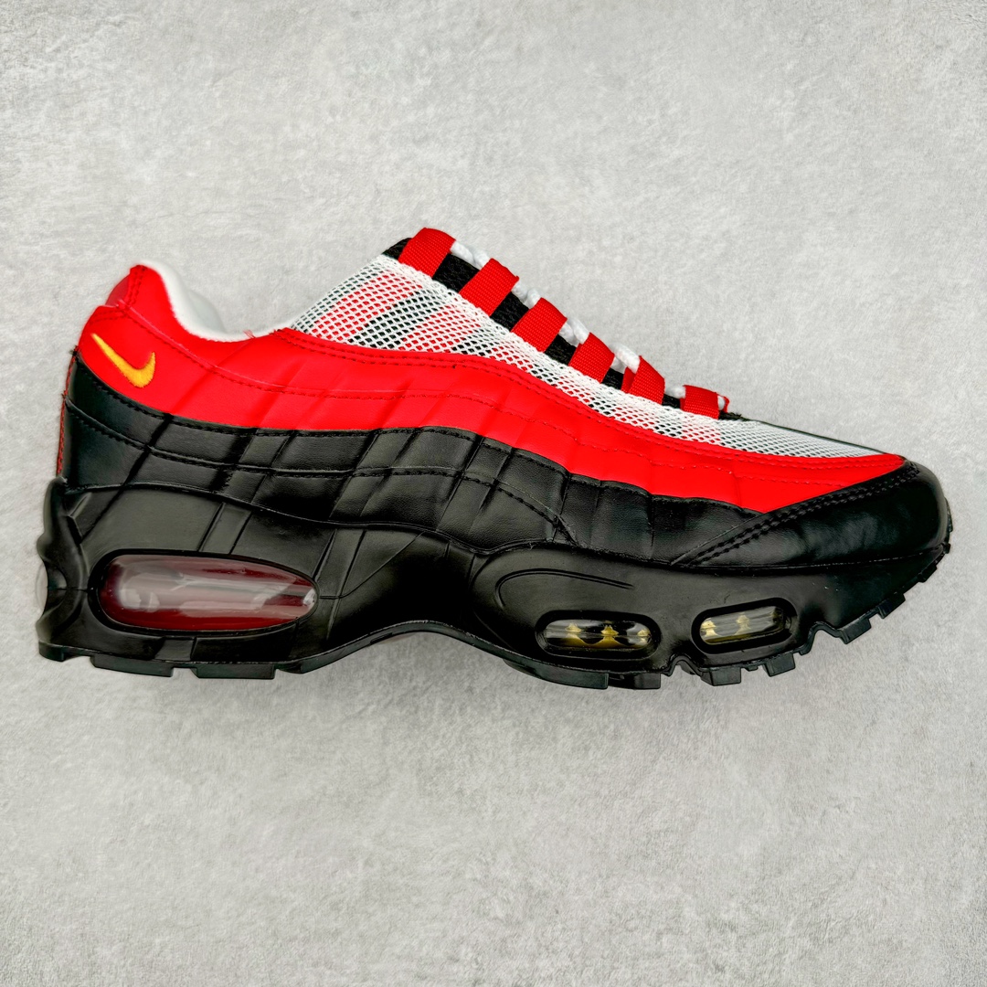 ＃WM NK Air Max 95 复古减震气垫跑鞋 FV4710-802 经典重温 外单专供大厂出品 品质稳定 一百余色 终端操作 鞋款设计灵感源于人体构造 中底设计基于人体的脊柱构造 是整体设计的核心 尼龙孔眼代表了肋骨 而分层式面板和网眼象征着肌肉纤维和肉体组织 Air Max 95采用了两个独立的吹塑成型的Air-Sole单元 并首次在前掌使用可视化气垫设计 Swoosh logo夜当作一个 点符号放在了鞋子的后帮位置 20年的发展让 AIR MAX 95有了不同的故事 20年后再度面向世人的时候 焕然一新的面貌 让人有了另外一种清新脱俗的感觉 尺码：36 37.5 38 39 40 41 42 43 44 45 46-选品中心