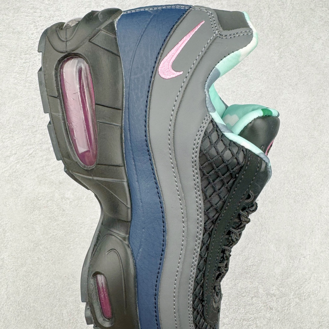 图片[6]-＃WM NK Air Max 95 复古减震气垫跑鞋 FB2709-001 经典重温 外单专供大厂出品 品质稳定 一百余色 终端操作 鞋款设计灵感源于人体构造 中底设计基于人体的脊柱构造 是整体设计的核心 尼龙孔眼代表了肋骨 而分层式面板和网眼象征着肌肉纤维和肉体组织 Air Max 95采用了两个独立的吹塑成型的Air-Sole单元 并首次在前掌使用可视化气垫设计 Swoosh logo夜当作一个 点符号放在了鞋子的后帮位置 20年的发展让 AIR MAX 95有了不同的故事 20年后再度面向世人的时候 焕然一新的面貌 让人有了另外一种清新脱俗的感觉 尺码：36 37.5 38 39 40 41 42 43 44 45 46-选品中心