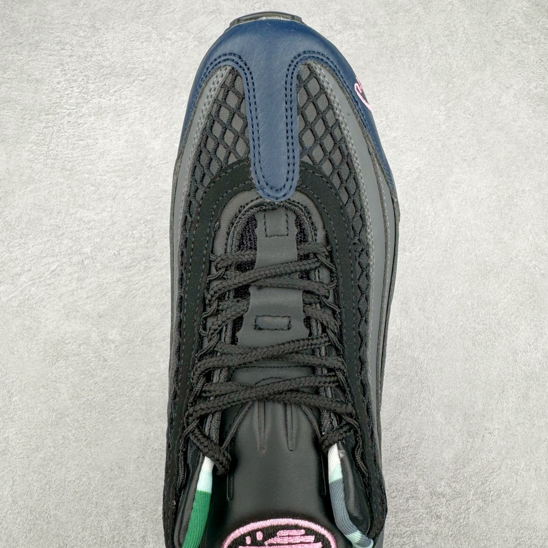 图片[4]-＃WM NK Air Max 95 复古减震气垫跑鞋 FB2709-001 经典重温 外单专供大厂出品 品质稳定 一百余色 终端操作 鞋款设计灵感源于人体构造 中底设计基于人体的脊柱构造 是整体设计的核心 尼龙孔眼代表了肋骨 而分层式面板和网眼象征着肌肉纤维和肉体组织 Air Max 95采用了两个独立的吹塑成型的Air-Sole单元 并首次在前掌使用可视化气垫设计 Swoosh logo夜当作一个 点符号放在了鞋子的后帮位置 20年的发展让 AIR MAX 95有了不同的故事 20年后再度面向世人的时候 焕然一新的面貌 让人有了另外一种清新脱俗的感觉 尺码：36 37.5 38 39 40 41 42 43 44 45 46-选品中心