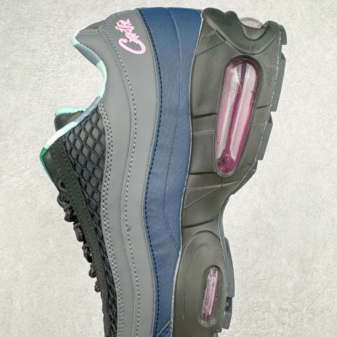 图片[7]-＃WM NK Air Max 95 复古减震气垫跑鞋 FB2709-001 经典重温 外单专供大厂出品 品质稳定 一百余色 终端操作 鞋款设计灵感源于人体构造 中底设计基于人体的脊柱构造 是整体设计的核心 尼龙孔眼代表了肋骨 而分层式面板和网眼象征着肌肉纤维和肉体组织 Air Max 95采用了两个独立的吹塑成型的Air-Sole单元 并首次在前掌使用可视化气垫设计 Swoosh logo夜当作一个 点符号放在了鞋子的后帮位置 20年的发展让 AIR MAX 95有了不同的故事 20年后再度面向世人的时候 焕然一新的面貌 让人有了另外一种清新脱俗的感觉 尺码：36 37.5 38 39 40 41 42 43 44 45 46-选品中心