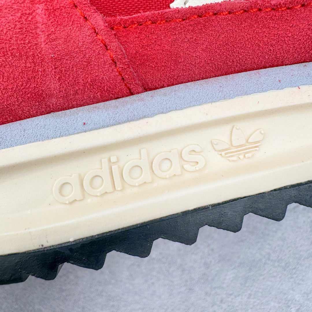 图片[16]-＃CS AD Wmns SL72 OG 系列德训足球风百搭低帮休闲运动板鞋 IE3475 采用高弹EVA+MODEL+RB三层组合底 区别市面RB一体大底 三层组合鞋底重量与原鞋一致 Originals 将有「T 头鞋」造型的诞生于 1972 年的 SL72 鞋款复刻带回 各位买鞋又有新选择了 1972 年 SL72 问世后 引领了后来阿迪达斯的跑鞋发展方向 其中「SL」代表了 Super Light 彰显了产品轻便的特性 1972 年 SL72 问世后 引领了后来阿迪达斯的跑鞋发展方向 其中「SL」代表了 Super Light 彰显了产品轻便的特性 这次 Originals 延续其轻质经典的基因 带来男女两款 SL72 男生款带来 SL72 RS 鞋型 RS 意为 Reshaped（重塑）鞋款在保留了经典的外观基础上 在尼龙材质里增加了填充物 使鞋型更加挺立和饱满 鞋头则更加圆润 鞋底的 EVA 材质则增加了鞋款的高度 女生款则带来 SL72 OG W 鞋型 OG 顾名思义则是致敬经典款式 相较于 RS（Reshaped）鞋款 鞋身更加纤细 其整体鞋身轮廓、线条、细节、材质上尊崇 70 年代 SL72 的设计 还原经典味道 尺码：36 36⅔ 37⅓ 38 38⅔ 39⅓ 40 40⅔ 41⅓ 42 42⅔ 43⅓ 44 44⅔ 45-选品中心