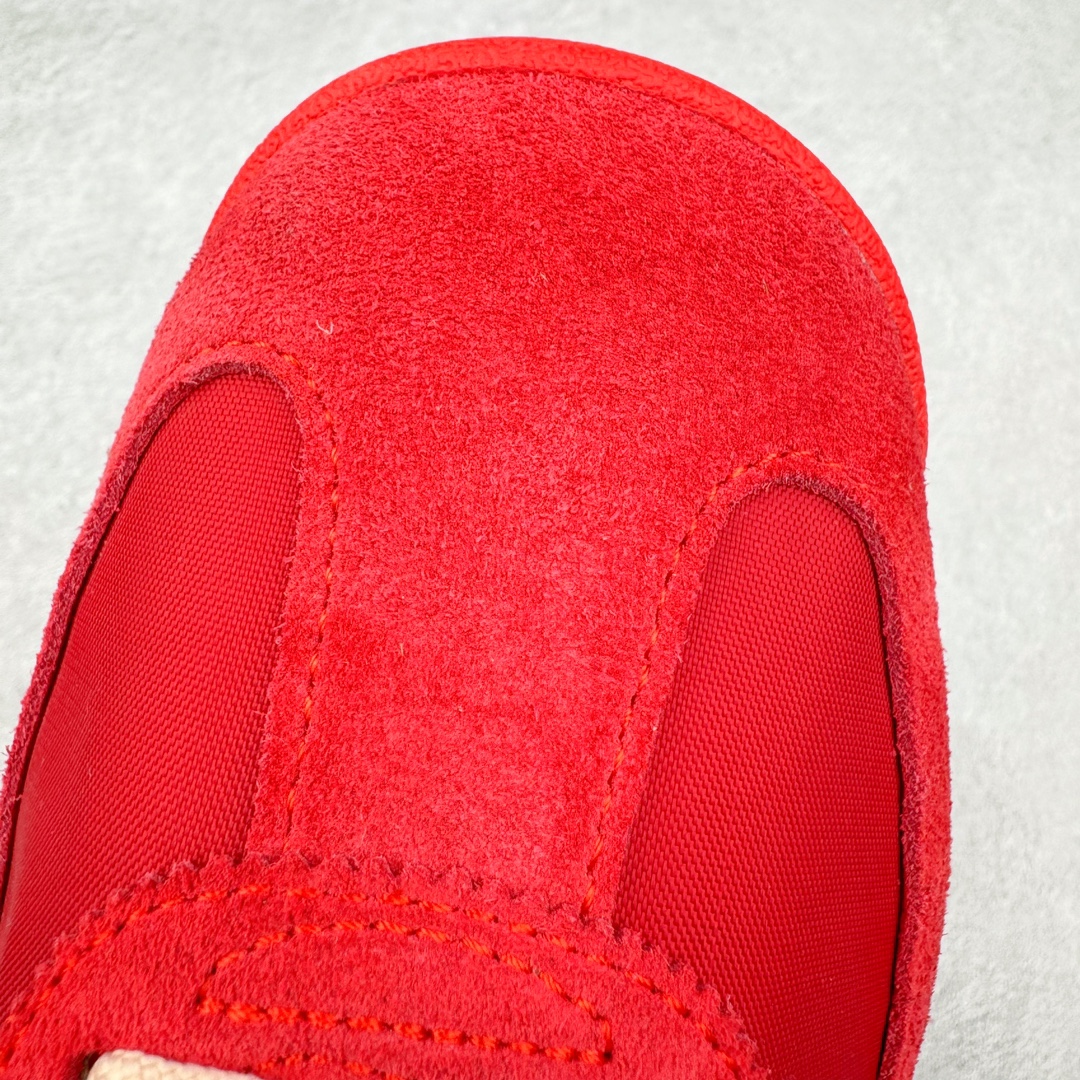 图片[18]-＃CS AD Wmns SL72 OG 系列德训足球风百搭低帮休闲运动板鞋 IE3475 采用高弹EVA+MODEL+RB三层组合底 区别市面RB一体大底 三层组合鞋底重量与原鞋一致 Originals 将有「T 头鞋」造型的诞生于 1972 年的 SL72 鞋款复刻带回 各位买鞋又有新选择了 1972 年 SL72 问世后 引领了后来阿迪达斯的跑鞋发展方向 其中「SL」代表了 Super Light 彰显了产品轻便的特性 1972 年 SL72 问世后 引领了后来阿迪达斯的跑鞋发展方向 其中「SL」代表了 Super Light 彰显了产品轻便的特性 这次 Originals 延续其轻质经典的基因 带来男女两款 SL72 男生款带来 SL72 RS 鞋型 RS 意为 Reshaped（重塑）鞋款在保留了经典的外观基础上 在尼龙材质里增加了填充物 使鞋型更加挺立和饱满 鞋头则更加圆润 鞋底的 EVA 材质则增加了鞋款的高度 女生款则带来 SL72 OG W 鞋型 OG 顾名思义则是致敬经典款式 相较于 RS（Reshaped）鞋款 鞋身更加纤细 其整体鞋身轮廓、线条、细节、材质上尊崇 70 年代 SL72 的设计 还原经典味道 尺码：36 36⅔ 37⅓ 38 38⅔ 39⅓ 40 40⅔ 41⅓ 42 42⅔ 43⅓ 44 44⅔ 45-选品中心