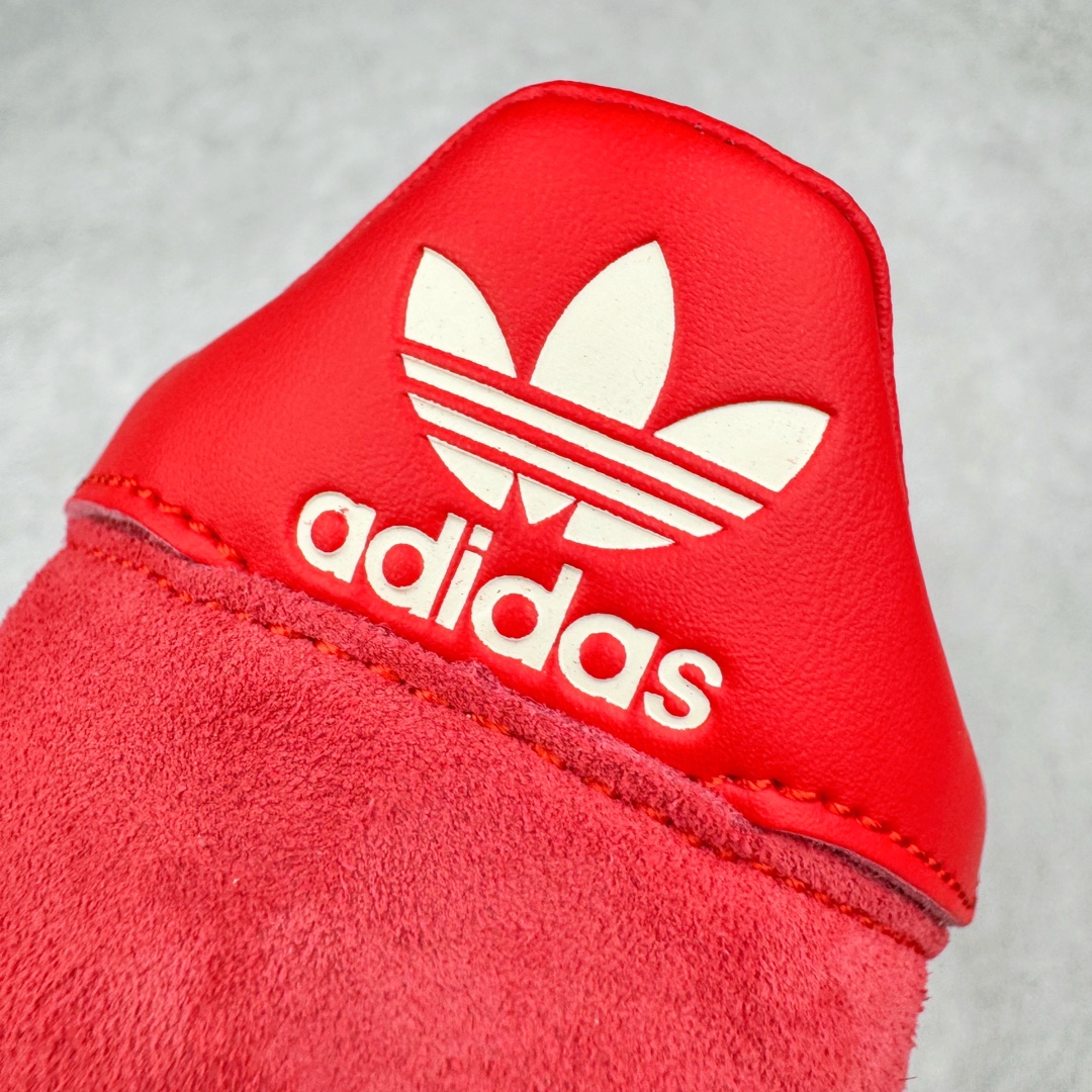 图片[13]-＃CS AD Wmns SL72 OG 系列德训足球风百搭低帮休闲运动板鞋 IE3475 采用高弹EVA+MODEL+RB三层组合底 区别市面RB一体大底 三层组合鞋底重量与原鞋一致 Originals 将有「T 头鞋」造型的诞生于 1972 年的 SL72 鞋款复刻带回 各位买鞋又有新选择了 1972 年 SL72 问世后 引领了后来阿迪达斯的跑鞋发展方向 其中「SL」代表了 Super Light 彰显了产品轻便的特性 1972 年 SL72 问世后 引领了后来阿迪达斯的跑鞋发展方向 其中「SL」代表了 Super Light 彰显了产品轻便的特性 这次 Originals 延续其轻质经典的基因 带来男女两款 SL72 男生款带来 SL72 RS 鞋型 RS 意为 Reshaped（重塑）鞋款在保留了经典的外观基础上 在尼龙材质里增加了填充物 使鞋型更加挺立和饱满 鞋头则更加圆润 鞋底的 EVA 材质则增加了鞋款的高度 女生款则带来 SL72 OG W 鞋型 OG 顾名思义则是致敬经典款式 相较于 RS（Reshaped）鞋款 鞋身更加纤细 其整体鞋身轮廓、线条、细节、材质上尊崇 70 年代 SL72 的设计 还原经典味道 尺码：36 36⅔ 37⅓ 38 38⅔ 39⅓ 40 40⅔ 41⅓ 42 42⅔ 43⅓ 44 44⅔ 45-选品中心