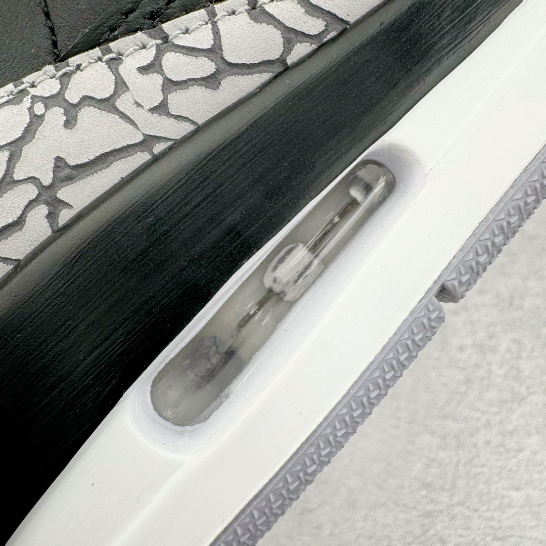 图片[13]-＃QD纯原 Air Jordan AJ3 Retro 复刻黑水泥 DN3707-010 圈内最强三代系列 匠心打造 开发时长超过半年 目前可过各类鉴定或无法鉴定 裸鞋随便操作 全套原纸板楦头开发 原厂大底磨具加持立体防滑纹理 原装可视Air Sole气垫 原汁原味最完美的三代版型 唯一正确鞋头趴度弧度高度鞋身腰线 原厂TPU彩虹扎染后跟饰片 正确内里反口里网布 皮料菱角分明不变形无多余毛边 广东原厂zp同批次手工大底描漆拉丝 市场唯一原厂鞋扣模具 原厂织唛标 原厂飞人电绣工艺 尾指中部跳三针 独家绑鞋带手法 印刷中底布 四线拉帮 米色美纹纸贴合固定 进口港宝加持 后跟自然饱满 全鞋荧光划线卡点 追求极致完美 每一双都是工艺品 多重QC质检 超越公司货的品控标准 实实在在的免检产品 尺码：40.5 41 42 42.5 43 44 44.5 45 45.5 46 47.5 48.5-选品中心