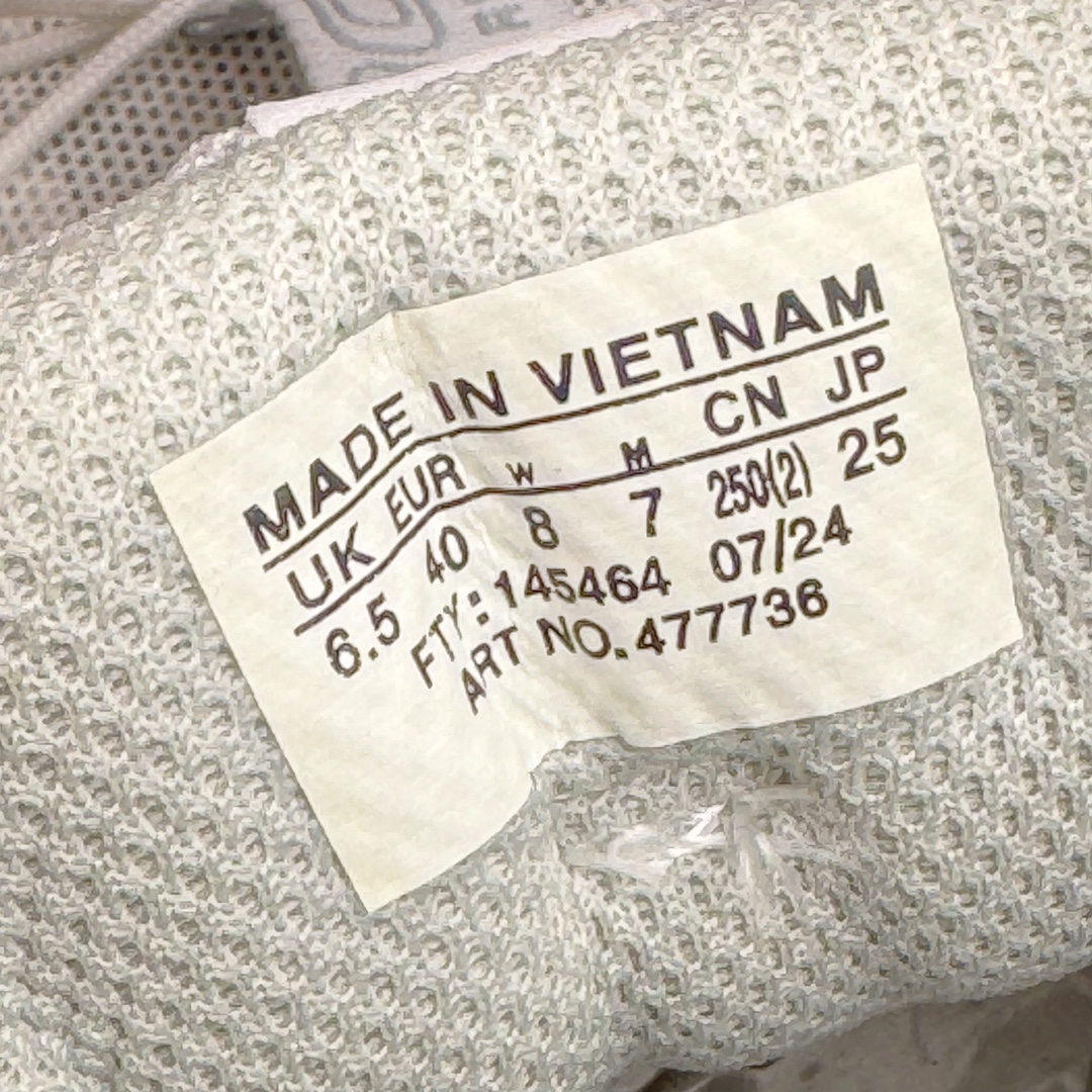 图片[11]-＃GX/绿X SALOMON XA Pro 3D ADV 萨洛蒙潮流越野机能户外功能鞋 纯原外贸平台特供订单 耗时半年巨作 全套原纸板楦头开发 原厂特供网布配套加持 确保原汁原味 完美呈现版型 原档数据独家私模五层组合大底 男女鞋同步官方开发至46.5 原装Ortholite轻量化鞋垫 中底布带钢印编号 原厂TPU锁扣 进口港宝加持 后跟自然饱满 还原公司包裹性 鞋面采用SENSIFT贴合技术 全方位贴合包裹脚型 鞋跟部鞋底牵引设计 提供强大的抓地性能 更适应野外崎岖不平的道路 其3D ADVANCED CHASSIS底盘 材料轻量大化 钉齿设计更具稳定性 防护性 鞋底易磨损区运用CONTAGRIP高耐磨材料 应对城市硬质路面长距离跑考验 尺码：36 36.5 37.5 38 38.5 39 40 40.5 41 42 42.5 43 44 44.5 45 46 46.5-选品中心