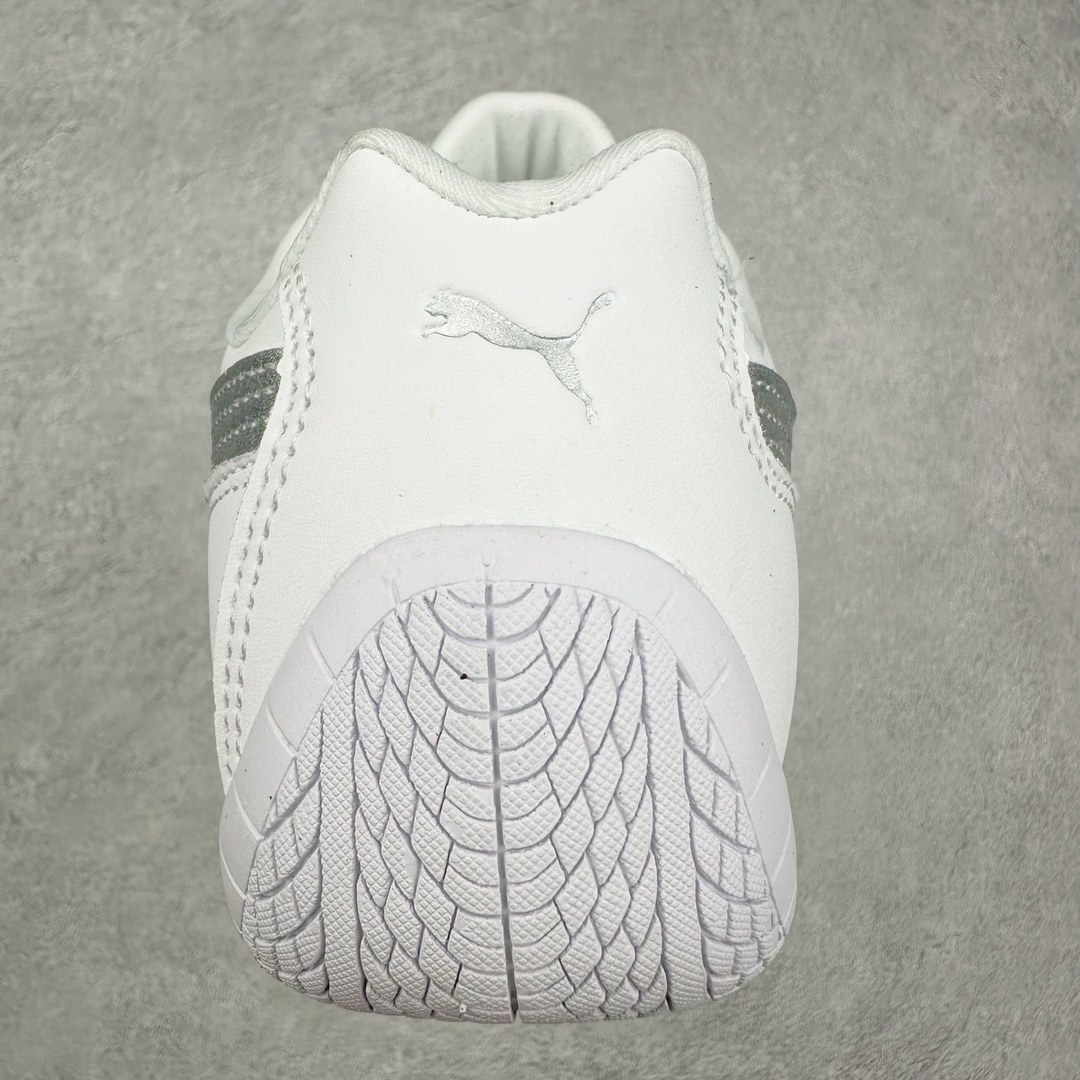 图片[8]-＃特价福利 PUMA Speedca OG 彪马极速赛车系列低帮德训风拼接复古百搭休闲运动赛车鞋 鞋款从80、90年代赛车手所穿的防火赛车鞋为原型，鞋身线条模仿了赛车的流线廓形 体现了空气动力学原理的结构 简约流畅的外观 恰好又和贯穿其中的Formstrip Logo融合恰到好处 视觉上细节丰富且协调 本次Speedcat OG鞋款归来 最大看点自然式保留了窄版鞋型以及薄底构造 这两年各品牌鞋底越做越厚 Speedcat反其道而行之 上脚几乎无鞋底的效果带来耳目一新的视觉体验 鞋面依旧是以质感细腻的麂皮材质打造 并且大面积近乎全包裹的使用 复古味道也愈发浓烈 配色上更是将最原始的黑色和红色带回 向F1赛车队的标志性队服致敬 相信让各位一眼种草的更多是出挑的大红色 上脚即可瞬间点亮整体造型 在以球鞋为核心的OOTD中脱颖而出 而另一款黑色则是低调的万金油 彰显新潮个性的同时又不喧宾夺主 也是热爱简约系穿搭朋友的首选 尺码：36 37 37.5 38 38.5 39 40 40.5 41 42 42.5 43 44 44.5 45-选品中心