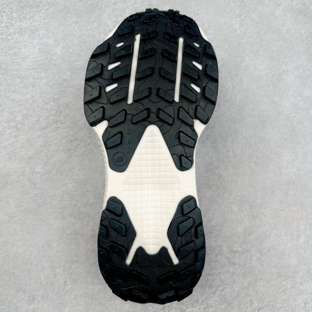 图片[9]-THE NORTH FACE 北面防滑耐磨防水低帮户外功能鞋 有许多相当专业的户外爱好者 非常关心像是越野跑、专业登山鞋等一系列的户外鞋款开箱 本次介绍比较不一样的休闲机能鞋 带来登山朋友爱用的户外品牌北面The North Face的休闲系列徒步鞋款介绍，希望能提供大家于生活与轻旅行的不同选择。不少户外运动爱好者喜欢的专业登山品牌（北面）The North Face自1966年创立，由两位热爱登山徒步的年轻登山者于美西旧金山开创，不断透过研发与创新，并且将最先进的技术结合在服装与鞋款设计，生产多种外型帅气且专业能力非常强的户外服饰，备受欢迎。户外版有许多相当专业的户外爱好者，非常关心像是越野跑、专业登山鞋等一系列的户外鞋款开箱，本次介绍比较不一样的休闲机能鞋，带来登山朋友爱用的户外品牌北面The North Face的休闲系列徒步鞋款介绍，希望能提供大家于生活与轻旅行的不同选择。此鞋并非归类在专业登山鞋家族中，而是以高性价比、适合日常训练作为主推卖点，对登山初学的朋友来说，这双鞋耐磨与耐穿程度更是入手的绝佳理由，但是对进阶登山者而言，此鞋可能无法战胜难度更高的徒步登山路线。脚感与登山靴的稳健非常不一样，也不是越野跑鞋的野性、更非慢跑鞋的敏捷，个人觉得此鞋足感非常独特，XtraFoam中底的泡沫材质非常柔软，即使没有鞋带系统辅助，但是EXTS外底抓地系统底纹够深，每一步都十分平稳。尺码：39 40 40.5 41 42 42.5 43 44 44.5 45-选品中心