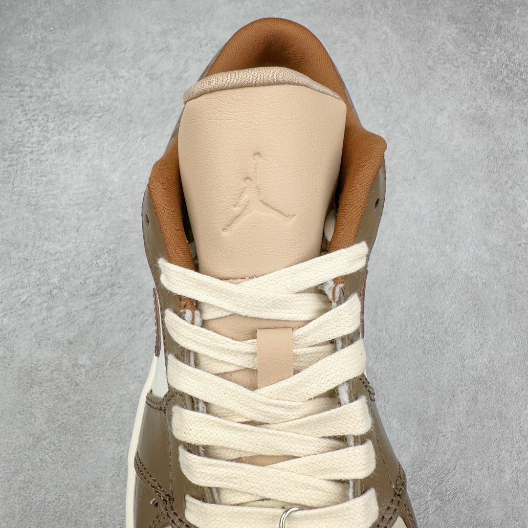 图片[5]-Air Jordan AJ1 Low 低帮系列定制配色 CF3688-021 原厂内置气垫魔块 A模大底 头层小牛皮 鞋舌AJ原厂专用牛津布+AJ专用反口珍珠布+原厂无杂质高弹内里海棉+特殊封边弹力鞋带 尺码：36 36.5 37.5 38 38.5 39 40 40.5 41 42 42.5 43 44 44.5 45 46-选品中心