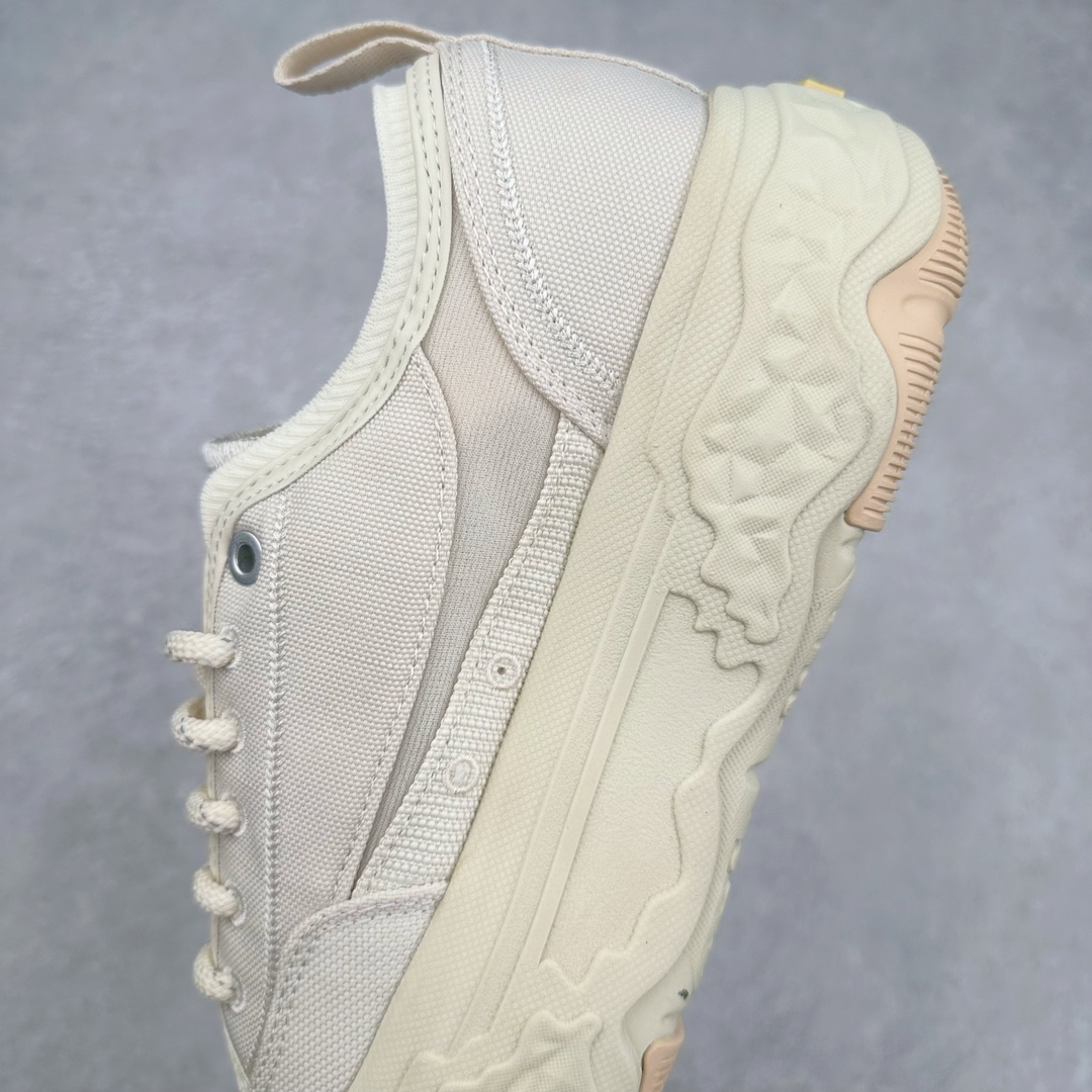 图片[7]-FILA ROCK 斐乐岩石鞋舒适百搭轻便耐磨透气减震低帮帆布鞋 FUSION 系列传承了 FILA 的百年基因，融入年轻运动及潮流文化，成为引领变革、创新突破的一代。以“1+N” 的跨界合作模式重现经典的同时创造经典。带来最出其不意的跨界合作惊喜。同时，FILAFUSION把FILA 的 DNA 融入到定制体验里，你可以随心制造厲于你的产品。FILA FUSION 的鞋家族涵盖了老爹鞋、跑步鞋、网球鞋、季节款。风格复古新潮，满足了时尚人士出行及各类运动的搭配需求，成为当下年轻人筷拥的鞋类品牌之一。FILA FUSION 走进年轻人的世界，通过年轻人运动，街舞，滑板，篮球，展现 FILA FUSION 的潮流态度和年轻文化。FILA FUSION 认为末来属于引领变革、创新突破的年轻一代，让我们一起构成 FILA 未来的蓝图吧！尺码：35.5 36 36.5 37.5 38 38.5 39 40 40.5 41 42 42.5 43 44 44.5 45 45.5-选品中心