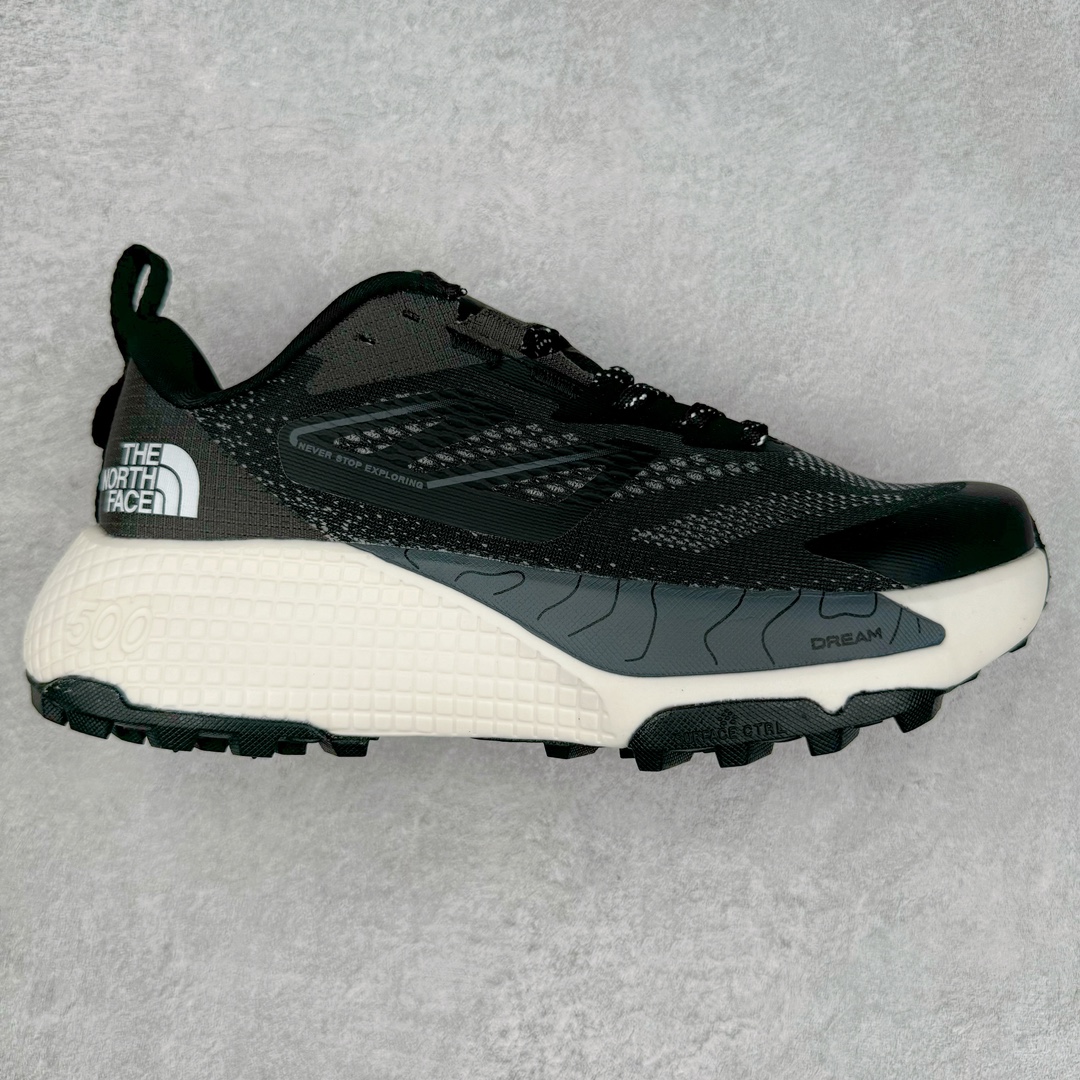 THE NORTH FACE 北面防滑耐磨防水低帮户外功能鞋 有许多相当专业的户外爱好者 非常关心像是越野跑、专业登山鞋等一系列的户外鞋款开箱 本次介绍比较不一样的休闲机能鞋 带来登山朋友爱用的户外品牌北面The North Face的休闲系列徒步鞋款介绍，希望能提供大家于生活与轻旅行的不同选择。不少户外运动爱好者喜欢的专业登山品牌（北面）The North Face自1966年创立，由两位热爱登山徒步的年轻登山者于美西旧金山开创，不断透过研发与创新，并且将最先进的技术结合在服装与鞋款设计，生产多种外型帅气且专业能力非常强的户外服饰，备受欢迎。户外版有许多相当专业的户外爱好者，非常关心像是越野跑、专业登山鞋等一系列的户外鞋款开箱，本次介绍比较不一样的休闲机能鞋，带来登山朋友爱用的户外品牌北面The North Face的休闲系列徒步鞋款介绍，希望能提供大家于生活与轻旅行的不同选择。此鞋并非归类在专业登山鞋家族中，而是以高性价比、适合日常训练作为主推卖点，对登山初学的朋友来说，这双鞋耐磨与耐穿程度更是入手的绝佳理由，但是对进阶登山者而言，此鞋可能无法战胜难度更高的徒步登山路线。脚感与登山靴的稳健非常不一样，也不是越野跑鞋的野性、更非慢跑鞋的敏捷，个人觉得此鞋足感非常独特，XtraFoam中底的泡沫材质非常柔软，即使没有鞋带系统辅助，但是EXTS外底抓地系统底纹够深，每一步都十分平稳。尺码：39 40 40.5 41 42 42.5 43 44 44.5 45-选品中心