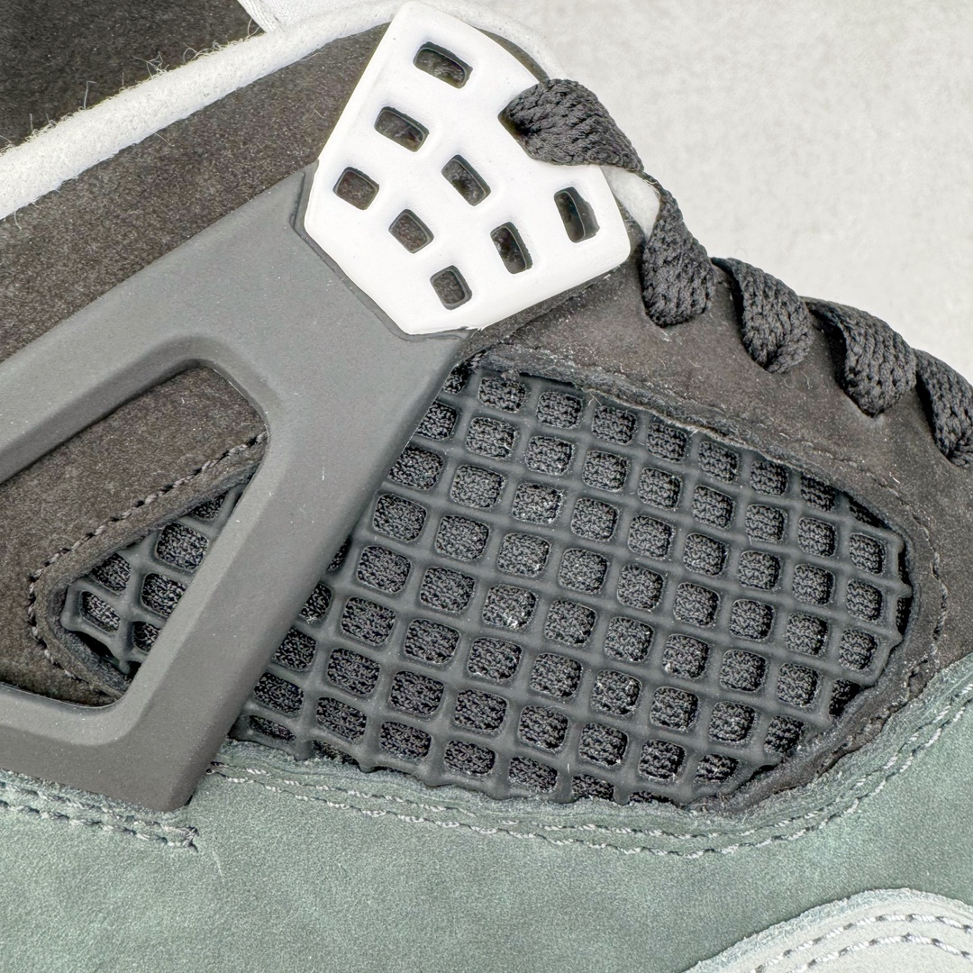 图片[17]-＃Ljr Air Jordan AJ4 Retro \\\” Fear \\\” 黑白恐惧 复刻2024版 FQ8138-002 圈内高端零售标杆 独家外贸特供 耗时半年巨作 全套原纸板楦头开发 原厂特供皮料加持 确保原汁原味 完美呈现四代版型 一比一鞋头弧度高度鞋身弧度 数据细节工艺流程均保持原鞋一致 原厂TPU网格鞋带扣 正确内里网布 菱角分明不变形无多余毛边 柔软性质感一致于原鞋 市场唯一原厂鞋扣模具 背面可见隐藏注塑口 原厂织唛标 原厂飞人电绣工艺 尾指中部跳三针 独家绑鞋带手法 印刷中底布 四线拉帮 米色美纹纸贴合固定 进口港宝加持 后跟自然饱满 全鞋荧光划线卡点 追求极致完美 每一双都是工艺品 多重QC质检 超越公司货的品控标准 实实在在的免检产品 尺码：40.5 41 42 42.5 43 44 44.5 45 45.5 46 47.5 48.5-选品中心