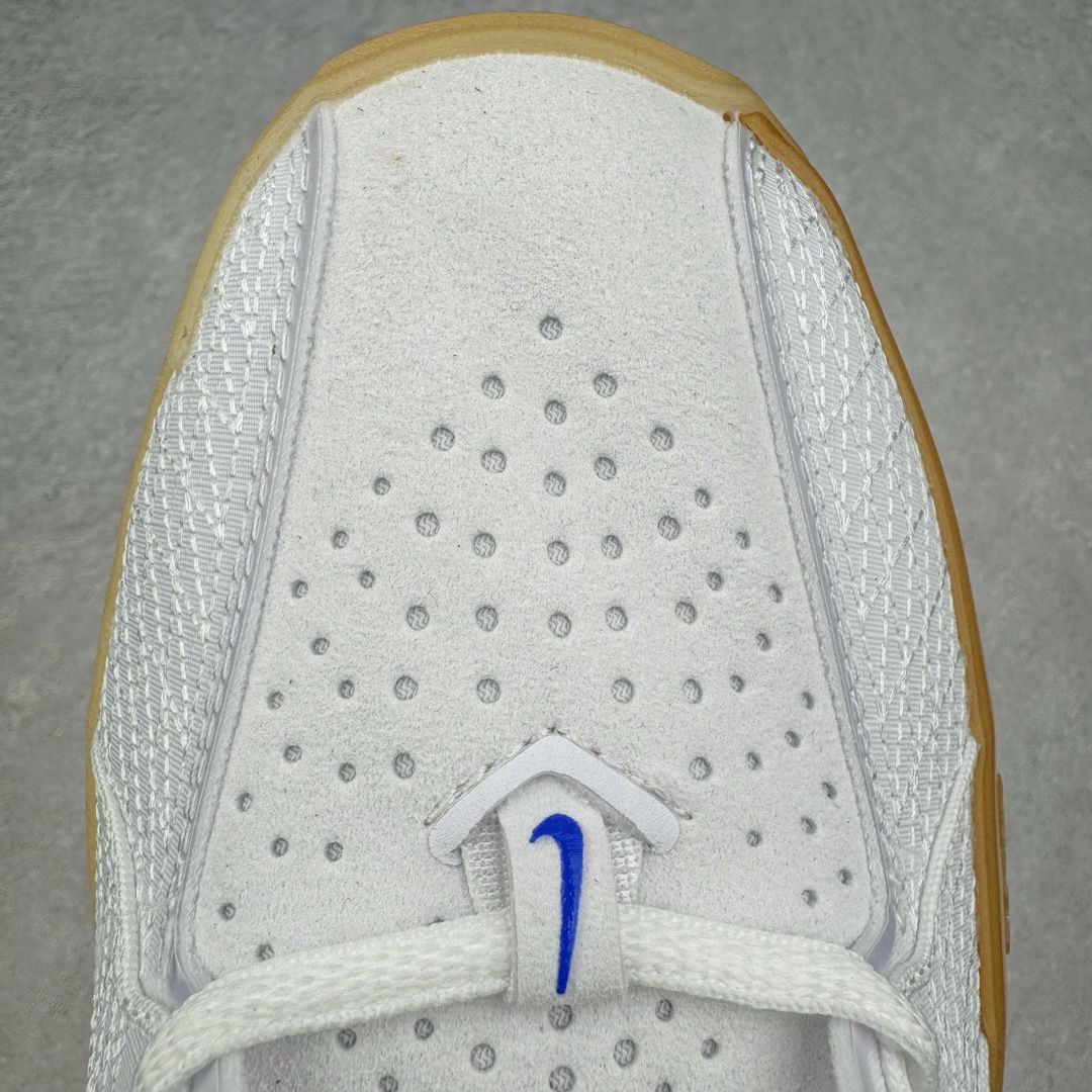 图片[14]-＃灭世/Max Nk Air Zoom G.T.Cut 3 EP 实战系列篮球鞋 白蓝橙 HJ8205-100 全新GT Cut 3.0 全掌搭载了 ZoomX 泡棉 使得整双鞋在缓震表现上可谓相当优秀 拥有着顶级科技配置的同时 颜值设计也非常可观 整体鞋型仍然保留了前低后高的设计 G.T. Cut 传统的突进极速突破的感觉 鞋头麂皮材质和 NK Flywire 飞线工艺 相对来说包裹感更好了 必备的TPU 支撑片 两侧 Swoosh 的透气孔设计 起到散热透气的作用 鞋舌采用类似跑鞋的半开叉式设计 搭配鞋带既可以提升包裹感 又降低了运动中鞋舌乱跑的可能性 鞋子内里填充相当厚实 避免掉跟 尺码：39 40 40.5 41 42 42.5 43 44 44.5 45 46-选品中心