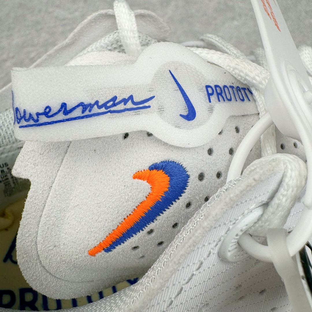 图片[11]-＃灭世/Max Nk Air Zoom G.T.Cut 3 EP 实战系列篮球鞋 白蓝橙 HJ8205-100 全新GT Cut 3.0 全掌搭载了 ZoomX 泡棉 使得整双鞋在缓震表现上可谓相当优秀 拥有着顶级科技配置的同时 颜值设计也非常可观 整体鞋型仍然保留了前低后高的设计 G.T. Cut 传统的突进极速突破的感觉 鞋头麂皮材质和 NK Flywire 飞线工艺 相对来说包裹感更好了 必备的TPU 支撑片 两侧 Swoosh 的透气孔设计 起到散热透气的作用 鞋舌采用类似跑鞋的半开叉式设计 搭配鞋带既可以提升包裹感 又降低了运动中鞋舌乱跑的可能性 鞋子内里填充相当厚实 避免掉跟 尺码：39 40 40.5 41 42 42.5 43 44 44.5 45 46-选品中心