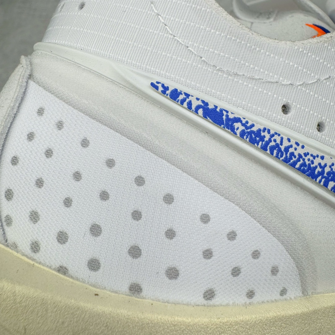 图片[17]-＃灭世/Max Nk Air Zoom G.T.Cut 3 EP 实战系列篮球鞋 白蓝橙 HJ8205-100 全新GT Cut 3.0 全掌搭载了 ZoomX 泡棉 使得整双鞋在缓震表现上可谓相当优秀 拥有着顶级科技配置的同时 颜值设计也非常可观 整体鞋型仍然保留了前低后高的设计 G.T. Cut 传统的突进极速突破的感觉 鞋头麂皮材质和 NK Flywire 飞线工艺 相对来说包裹感更好了 必备的TPU 支撑片 两侧 Swoosh 的透气孔设计 起到散热透气的作用 鞋舌采用类似跑鞋的半开叉式设计 搭配鞋带既可以提升包裹感 又降低了运动中鞋舌乱跑的可能性 鞋子内里填充相当厚实 避免掉跟 尺码：39 40 40.5 41 42 42.5 43 44 44.5 45 46-选品中心