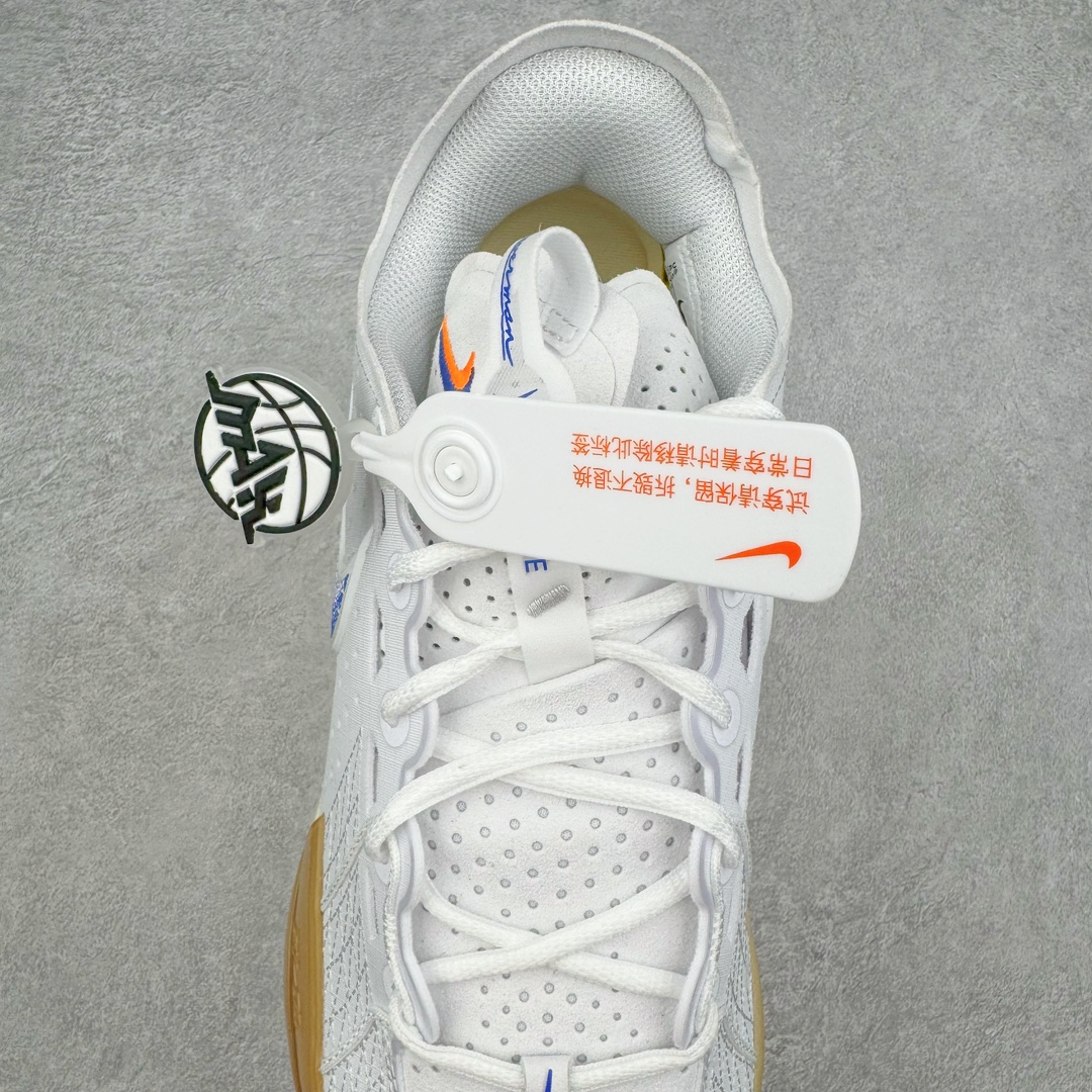 图片[5]-＃灭世/Max Nk Air Zoom G.T.Cut 3 EP 实战系列篮球鞋 白蓝橙 HJ8205-100 全新GT Cut 3.0 全掌搭载了 ZoomX 泡棉 使得整双鞋在缓震表现上可谓相当优秀 拥有着顶级科技配置的同时 颜值设计也非常可观 整体鞋型仍然保留了前低后高的设计 G.T. Cut 传统的突进极速突破的感觉 鞋头麂皮材质和 NK Flywire 飞线工艺 相对来说包裹感更好了 必备的TPU 支撑片 两侧 Swoosh 的透气孔设计 起到散热透气的作用 鞋舌采用类似跑鞋的半开叉式设计 搭配鞋带既可以提升包裹感 又降低了运动中鞋舌乱跑的可能性 鞋子内里填充相当厚实 避免掉跟 尺码：39 40 40.5 41 42 42.5 43 44 44.5 45 46-选品中心