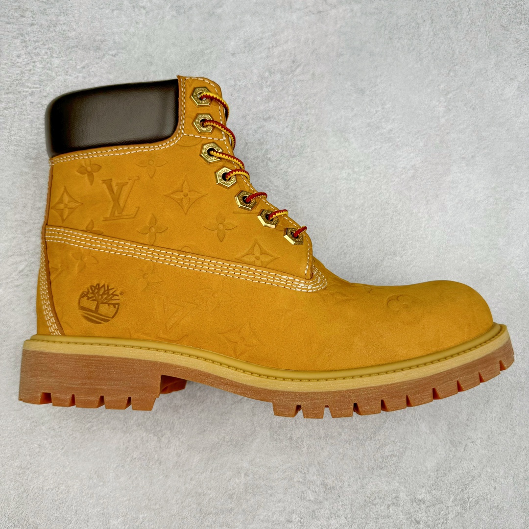＃GD广顶 Louis Vuitton x Timberland 6 Inch Leather Ankle Boots LV联名添柏岚系列经典复古户外6英寸休闲工装天伯伦大黄靴 东莞代工品质#内标Timberland LOGO带有紫光防伪标识#升级厚实抽屉礼品鞋盒及全套代购包装说明书防尘布袋物件#原楦原纸版数据开发版型#原厂宝元注射机#四线电脑车线并齐#采用进口Monogram 压纹头层磨砂皮料鞋面材质全部内里搭配真皮革材料!!)#原装一致全磨砂皮领口#六边蜂窝抗疲劳减震PU鞋垫#轻便防滑橡胶发泡组合底 LV x Timberland 及踝靴依托路易威登的精湛匠艺于意大利悉心制作，以 Timberland 的工装风范瞩目亮相 Pharrell Williams 打造的2024 秋冬男装秀场。粒面正绒面皮革和隔热内衬塑造 Timberland 经典设计的放大版本Timberland 外底呈现 Monogram 元素。接缝密封结构升级舒适体验和耐磨性能 Monogram 粒面牛皮革鞋领和合作标识标签丰富细节。粒面正绒面牛皮革 隔热 PimaLoft 内衬 接缝密封结构 圆形织物鞋带 橡胶外底 Monogram 粒面牛皮革鞋领 饰钉和搭扣镂刻路易威登标识 标签、鞋舌和内底点缀路易威登巴黎 x Timberland 标识 侧面 Timberland 标识 鞋底凸纹饰有 Monogram 图案 尺码：女35.5 36 37 38 39 39.5/ 男40 41 42 43 44 45 46（皮鞋码 比运动鞋偏大一码！）-选品中心
