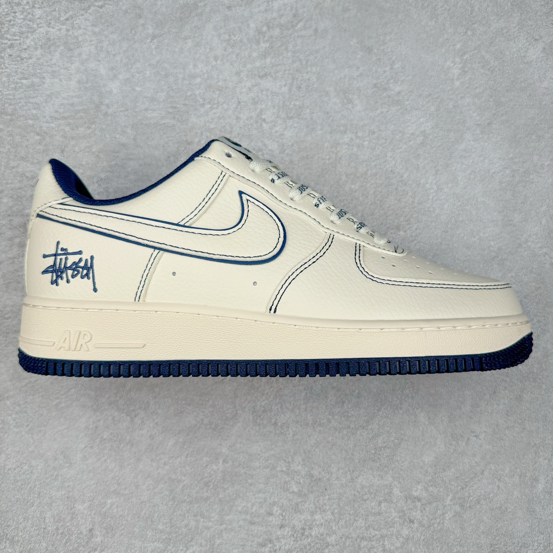 NK Air Force 1´07 Low 空军一号低帮百搭休闲运动板鞋CW2288-111 柔软、弹性十足的缓震性能和出色的中底设计 横跨复古与现代的外型结合 造就出风靡全球 三十多年的Force 1 直到今天还深受青睐 尺码:36 36.5 37.5 38 38.5 39 40 40.5 41 42 42.5 43 44 44.5 45-选品中心