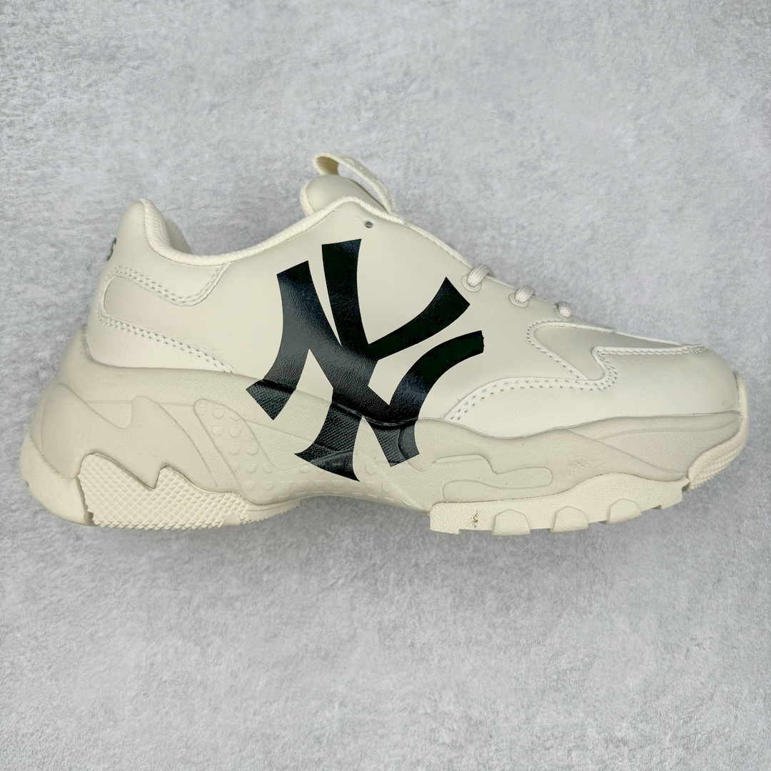 ＃DT纯原 MLB Big Ball Chunky 复古印花老爹鞋系列低帮轻量增高厚底百搭休闲运动慢跑鞋 Korea韩国联名NY美国榄球纽约洋基队限定 目前可过轻松秒过各类鉴定 能操作的私聊 韩国代购专供 左脚内置NFC感应 区别市面贴纸假芯片 MLB专用菱形双针中底布 重点细节中底布带注胶孔 原厂NFC感应吊牌 支持鉴定 一个两位数 原盒原标 全套原楦原纸板原厂数据开发 中韩文保养标贴 绿色防霉片 平台代购专供 独家一比一RB+MD组合大底 高频后跟小人Logo精准对位立体饱满 正确网布加超迁鞋面 转印中底走线紧密 转印Logo工艺表层防刮不掉色 尺码：35 36 36.5 37.5 38 38.5 39 40 40.5 41 42 42.5 43 44 44.5 45-选品中心