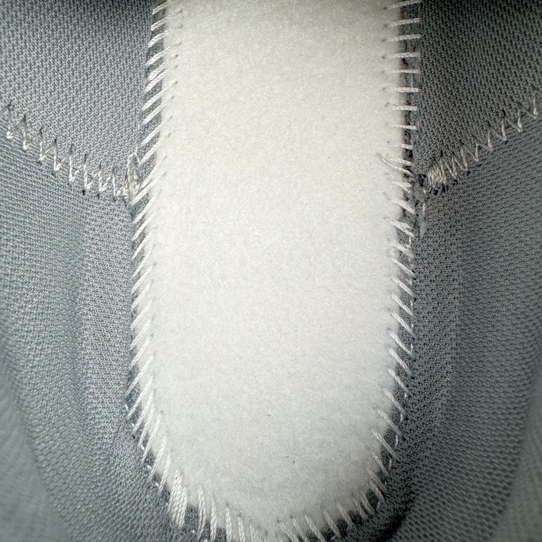 图片[11]-＃GD广顶 BOTTEGA VENETA Orbit Runner BV葆蝶家时尚休闲王一博同款老爹鞋运动鞋 原版开发 一比一打造 相似度百分之99以上 市场一梯队级别品质 区别市场任何标文顶级品质版本 采用轻质科技网布面料 搭配几何图案设计橡胶外底 王炸系列 高版本 认准套包工艺 实际增高很多哦 还是一样显腿细非常nice 耐玩耐造 对标对版 套包鞋工艺 认准高版本 大底选用拼色TPU大底 配置原版包装 尺码：35 36 37 38 39 40 41 42 43 44 45-选品中心