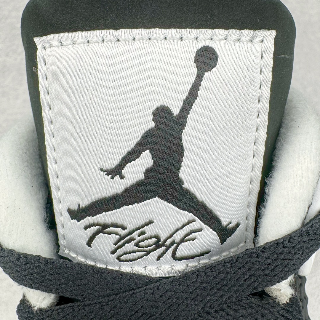 图片[14]-＃Y3纯原 Air Jordan AJ4 Retro \\\” Fear \\\” 黑白恐惧 复刻2024版 FQ8138-002 市售天花板产物 耗时半年巨作 全套原纸板楦头开发 原厂特供皮料加持 确保原汁原味 完美呈现四代版型 一比一鞋头弧度高度鞋身弧度 数据细节工艺流程均保持原鞋一致 原厂TPU网格鞋带扣 正确内里网布 菱角分明不变形无多余毛边 柔软性质感一致于原鞋 市场唯一原厂鞋扣模具 背面可见隐藏注塑口 原厂织唛标 原厂飞人电绣工艺 尾指中部跳三针 独家绑鞋带手法 印刷中底布 四线拉帮 米色美纹纸贴合固定 进口港宝加持 后跟自然饱满 全鞋荧光划线卡点 追求极致完美 每一双都是工艺品 多重QC质检 超越公司货的品控标准 实实在在的免检产品 尺码：40.5 41 42 42.5 43 44 44.5 45 46 47.5 48.5-选品中心