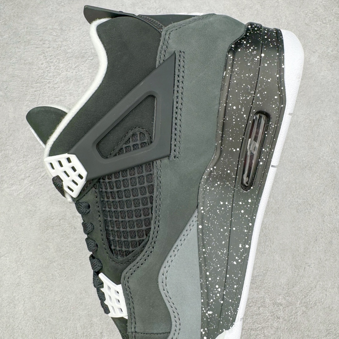图片[7]-＃Y3纯原 Air Jordan AJ4 Retro \\\” Fear \\\” 黑白恐惧 复刻2024版 FQ8138-002 市售天花板产物 耗时半年巨作 全套原纸板楦头开发 原厂特供皮料加持 确保原汁原味 完美呈现四代版型 一比一鞋头弧度高度鞋身弧度 数据细节工艺流程均保持原鞋一致 原厂TPU网格鞋带扣 正确内里网布 菱角分明不变形无多余毛边 柔软性质感一致于原鞋 市场唯一原厂鞋扣模具 背面可见隐藏注塑口 原厂织唛标 原厂飞人电绣工艺 尾指中部跳三针 独家绑鞋带手法 印刷中底布 四线拉帮 米色美纹纸贴合固定 进口港宝加持 后跟自然饱满 全鞋荧光划线卡点 追求极致完美 每一双都是工艺品 多重QC质检 超越公司货的品控标准 实实在在的免检产品 尺码：40.5 41 42 42.5 43 44 44.5 45 46 47.5 48.5-选品中心