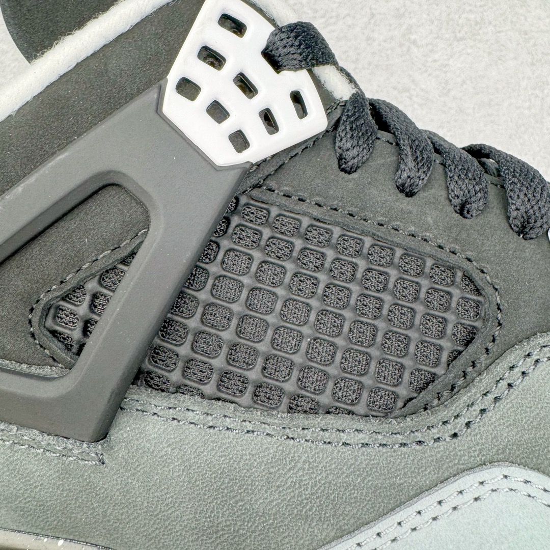 图片[17]-＃Y3纯原 Air Jordan AJ4 Retro \\\” Fear \\\” 黑白恐惧 复刻2024版 FQ8138-002 市售天花板产物 耗时半年巨作 全套原纸板楦头开发 原厂特供皮料加持 确保原汁原味 完美呈现四代版型 一比一鞋头弧度高度鞋身弧度 数据细节工艺流程均保持原鞋一致 原厂TPU网格鞋带扣 正确内里网布 菱角分明不变形无多余毛边 柔软性质感一致于原鞋 市场唯一原厂鞋扣模具 背面可见隐藏注塑口 原厂织唛标 原厂飞人电绣工艺 尾指中部跳三针 独家绑鞋带手法 印刷中底布 四线拉帮 米色美纹纸贴合固定 进口港宝加持 后跟自然饱满 全鞋荧光划线卡点 追求极致完美 每一双都是工艺品 多重QC质检 超越公司货的品控标准 实实在在的免检产品 尺码：40.5 41 42 42.5 43 44 44.5 45 46 47.5 48.5-选品中心