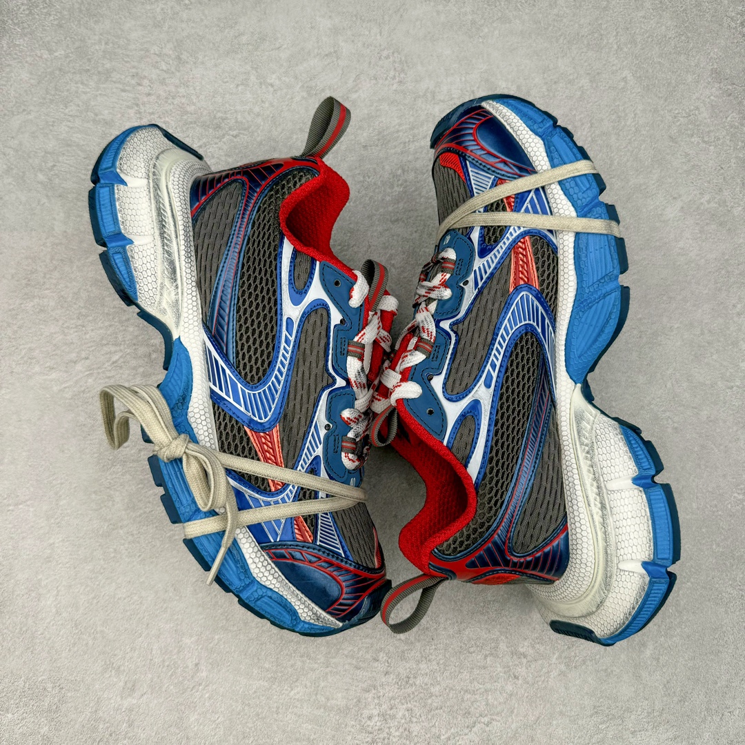 图片[3]-＃VG零售版 BALENCIAGA 3XL Sneakers 巴黎世家十代网布系带低帮走秀复古老爹鞋 全套原纸板楦头开发 最原汁原味的灵魂版型 全鞋荧光划线卡点 胶水把控整洁度追求极致完美 每一双都是工艺品 多重QC质检 超越公司货的品控标准 实实在在的免检产品 原盒原配 正确字体电绣 粗细、位置、大小正确 侧边TPU 透气孔匹配意产原版 正确分离大底 TPU软底 原版一致大底LOGO 立体感十足 原厂皮料水洗做旧 采购原厂网纱 不含皮革 网布材料和聚氨酯 磨损效果 鞋头边缘和后帮 Balenciaga 徽标 鞋面和后跟凸印尺码 鞋舌 3XL 橡胶品牌标识和反光细节 鞋帮拉袢和鞋舌拉祥 配反光细节 备用鞋带在鞋履前侧 可在穿着前取下 便于不同造型搭配 正常尺码 尺码：35 36 37 38 39 40 41 42 43 44 45 46-选品中心