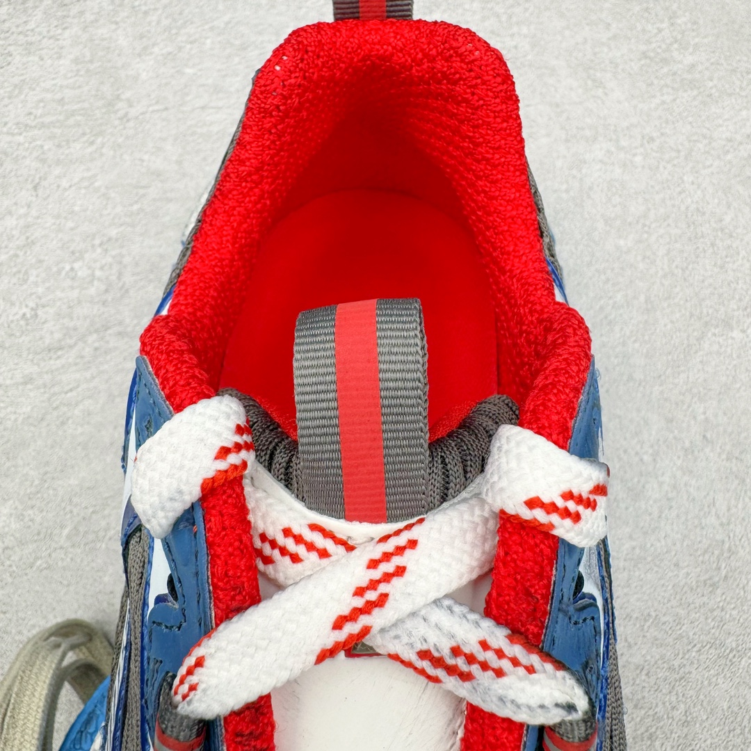 图片[15]-＃VG零售版 BALENCIAGA 3XL Sneakers 巴黎世家十代网布系带低帮走秀复古老爹鞋 全套原纸板楦头开发 最原汁原味的灵魂版型 全鞋荧光划线卡点 胶水把控整洁度追求极致完美 每一双都是工艺品 多重QC质检 超越公司货的品控标准 实实在在的免检产品 原盒原配 正确字体电绣 粗细、位置、大小正确 侧边TPU 透气孔匹配意产原版 正确分离大底 TPU软底 原版一致大底LOGO 立体感十足 原厂皮料水洗做旧 采购原厂网纱 不含皮革 网布材料和聚氨酯 磨损效果 鞋头边缘和后帮 Balenciaga 徽标 鞋面和后跟凸印尺码 鞋舌 3XL 橡胶品牌标识和反光细节 鞋帮拉袢和鞋舌拉祥 配反光细节 备用鞋带在鞋履前侧 可在穿着前取下 便于不同造型搭配 正常尺码 尺码：35 36 37 38 39 40 41 42 43 44 45 46-选品中心