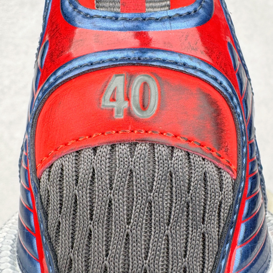 图片[12]-＃VG零售版 BALENCIAGA 3XL Sneakers 巴黎世家十代网布系带低帮走秀复古老爹鞋 全套原纸板楦头开发 最原汁原味的灵魂版型 全鞋荧光划线卡点 胶水把控整洁度追求极致完美 每一双都是工艺品 多重QC质检 超越公司货的品控标准 实实在在的免检产品 原盒原配 正确字体电绣 粗细、位置、大小正确 侧边TPU 透气孔匹配意产原版 正确分离大底 TPU软底 原版一致大底LOGO 立体感十足 原厂皮料水洗做旧 采购原厂网纱 不含皮革 网布材料和聚氨酯 磨损效果 鞋头边缘和后帮 Balenciaga 徽标 鞋面和后跟凸印尺码 鞋舌 3XL 橡胶品牌标识和反光细节 鞋帮拉袢和鞋舌拉祥 配反光细节 备用鞋带在鞋履前侧 可在穿着前取下 便于不同造型搭配 正常尺码 尺码：35 36 37 38 39 40 41 42 43 44 45 46-选品中心