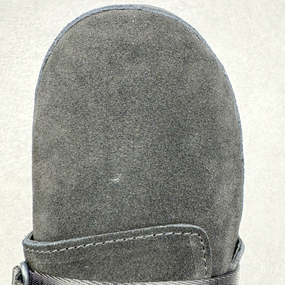 图片[14]-＃SP原厂 UGG 5013 卡扣男款秋冬羊皮毛一体雪地靴 全鞋采用ZP同厂 隆丰A级澳洲进口羊皮毛一体 品牌代工厂生产线 完全遵循ZP工艺流程 代工厂原厂版师 秉承无原鞋不开发选择 注重每一处细节 市面最正版型 TREADLITE\\\”轻翼\\\”科技外底 轻便/耐用/柔韧/桩型【售后郑重承诺】一个月内若出现重大脱胶/断底等质量问题 直接为您换新！尺码：40 41 42 43 44-选品中心