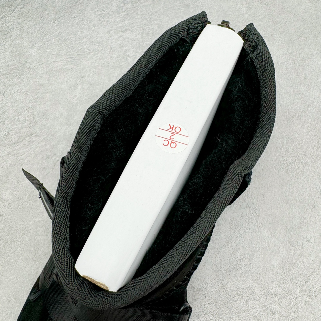 图片[12]-＃SP原厂 UGG 5013 卡扣男款秋冬羊皮毛一体雪地靴 全鞋采用ZP同厂 隆丰A级澳洲进口羊皮毛一体 品牌代工厂生产线 完全遵循ZP工艺流程 代工厂原厂版师 秉承无原鞋不开发选择 注重每一处细节 市面最正版型 TREADLITE\\\”轻翼\\\”科技外底 轻便/耐用/柔韧/桩型【售后郑重承诺】一个月内若出现重大脱胶/断底等质量问题 直接为您换新！尺码：40 41 42 43 44-选品中心