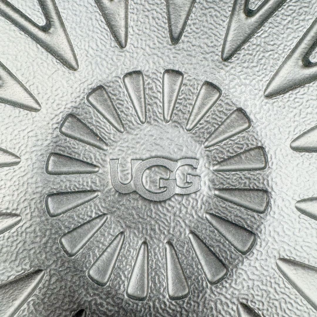 图片[18]-＃SP原厂 UGG 5013 卡扣男款秋冬羊皮毛一体雪地靴 全鞋采用ZP同厂 隆丰A级澳洲进口羊皮毛一体 品牌代工厂生产线 完全遵循ZP工艺流程 代工厂原厂版师 秉承无原鞋不开发选择 注重每一处细节 市面最正版型 TREADLITE\\\”轻翼\\\”科技外底 轻便/耐用/柔韧/桩型【售后郑重承诺】一个月内若出现重大脱胶/断底等质量问题 直接为您换新！尺码：40 41 42 43 44-选品中心