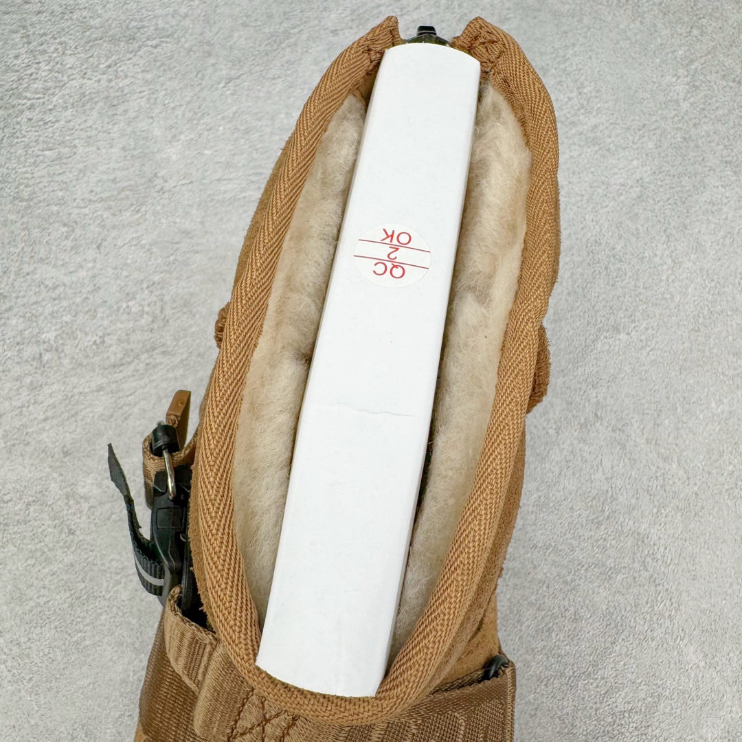 图片[15]-＃SP原厂 UGG 5013 卡扣男款秋冬羊皮毛一体雪地靴 全鞋采用ZP同厂 隆丰A级澳洲进口羊皮毛一体 品牌代工厂生产线 完全遵循ZP工艺流程 代工厂原厂版师 秉承无原鞋不开发选择 注重每一处细节 市面最正版型 TREADLITE\\\”轻翼\\\”科技外底 轻便/耐用/柔韧/桩型【售后郑重承诺】一个月内若出现重大脱胶/断底等质量问题 直接为您换新！尺码：40 41 42 43 44-选品中心