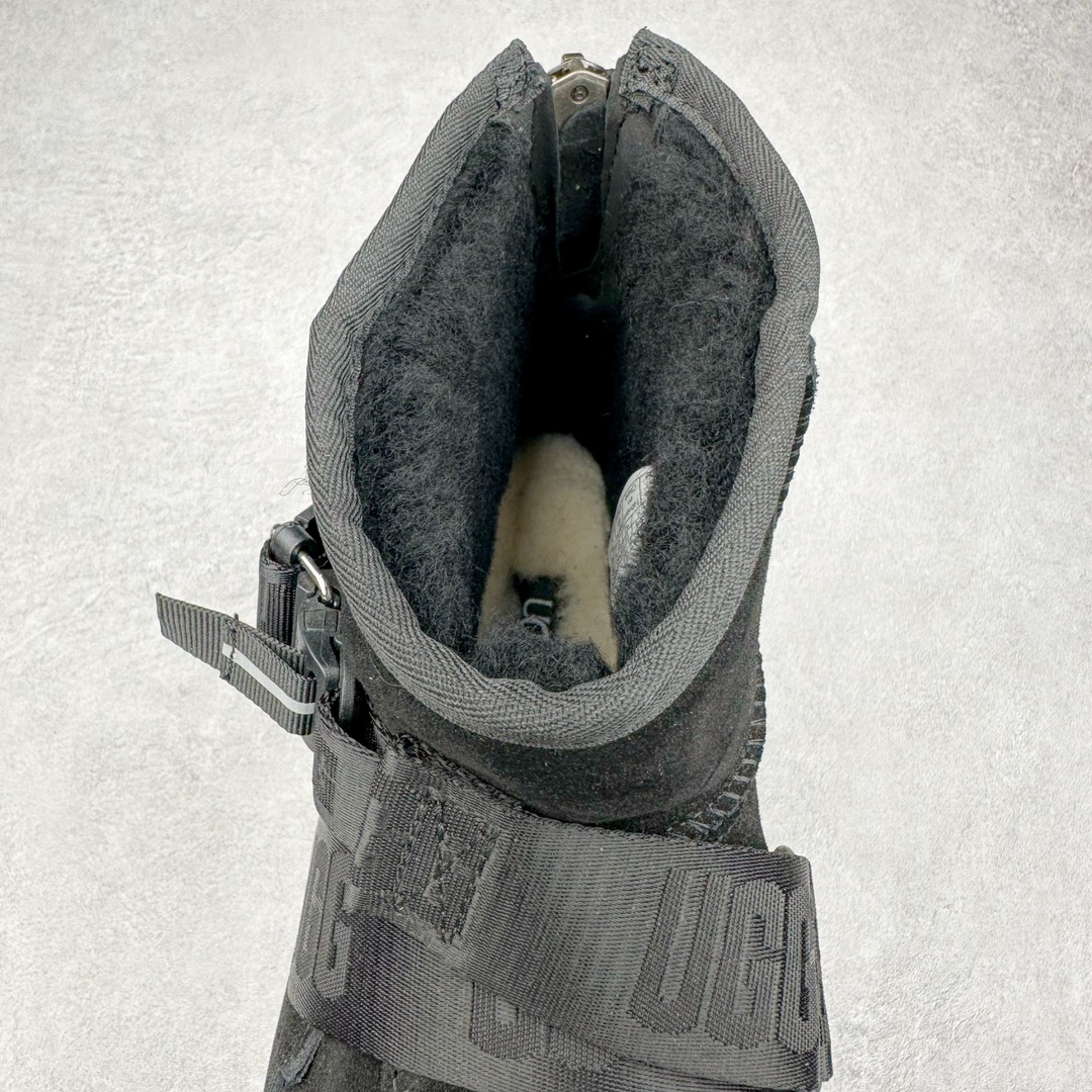 图片[5]-＃纯原 UGG 4526 秋冬羊皮毛一体雪地靴 全鞋采用ZP同厂 隆丰A级澳洲进口羊皮毛一体 品牌代工厂生产线 完全遵循ZP工艺流程 代工厂原厂版师 秉承无原鞋不开发选择 注重每一处细节 市面最正版型 TREADLITE\\\”轻翼\\\”科技外底 轻便/耐用/柔韧/桩型【售后郑重承诺】一个月内若出现重大脱胶/断底等质量问题 直接为您换新！尺码：40 41 42 43 44-选品中心