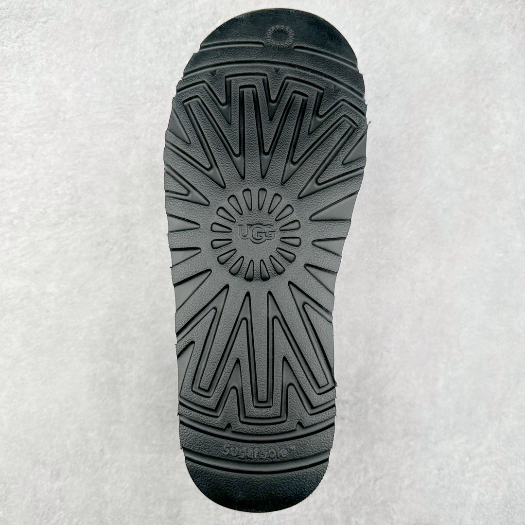 图片[9]-＃纯原 UGG 4054 秋冬羊皮毛一体雪地靴 全鞋采用ZP同厂 隆丰A级澳洲进口羊皮毛一体 品牌代工厂生产线 完全遵循ZP工艺流程 代工厂原厂版师 秉承无原鞋不开发选择 注重每一处细节 市面最正版型 TREADLITE\\\”轻翼\\\”科技外底 轻便/耐用/柔韧/桩型【售后郑重承诺】一个月内若出现重大脱胶/断底等质量问题 直接为您换新！尺码：40 41 42 43 44-选品中心