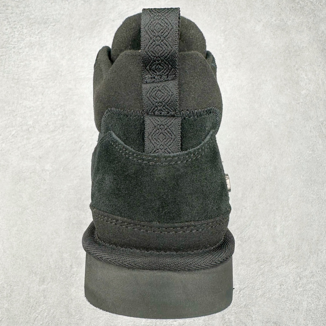 图片[8]-＃纯原 UGG 4054 秋冬羊皮毛一体雪地靴 全鞋采用ZP同厂 隆丰A级澳洲进口羊皮毛一体 品牌代工厂生产线 完全遵循ZP工艺流程 代工厂原厂版师 秉承无原鞋不开发选择 注重每一处细节 市面最正版型 TREADLITE\\\”轻翼\\\”科技外底 轻便/耐用/柔韧/桩型【售后郑重承诺】一个月内若出现重大脱胶/断底等质量问题 直接为您换新！尺码：40 41 42 43 44-选品中心