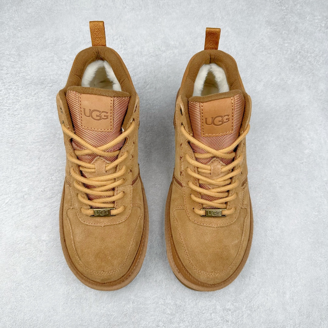 图片[2]-＃纯原 UGG 4054 秋冬羊皮毛一体雪地靴 全鞋采用ZP同厂 隆丰A级澳洲进口羊皮毛一体 品牌代工厂生产线 完全遵循ZP工艺流程 代工厂原厂版师 秉承无原鞋不开发选择 注重每一处细节 市面最正版型 TREADLITE\\\”轻翼\\\”科技外底 轻便/耐用/柔韧/桩型【售后郑重承诺】一个月内若出现重大脱胶/断底等质量问题 直接为您换新！尺码：40 41 42 43 44-选品中心