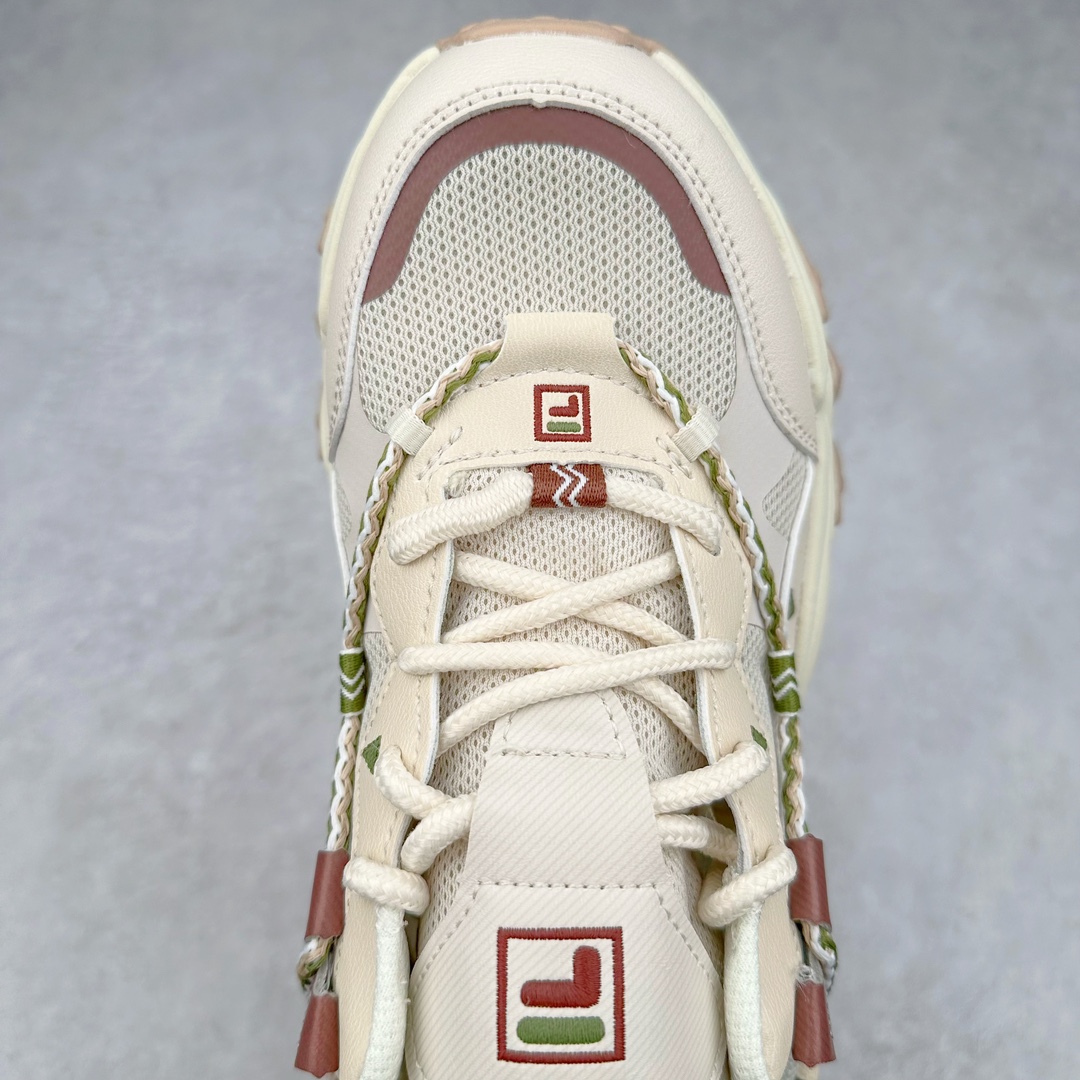 图片[4]-FILA FUSION Fluid 斐乐摩登潮牌防滑耐磨轻便运动鞋 FUSION 系列传承了 FILA 的百年基因，融入年轻运动及潮流文化，成为引领变革、创新突破的一代。以“1+N” 的跨界合作模式重现经典的同时创造经典。带来最出其不意的跨界合作惊喜。同时，FILAFUSION把FILA 的 DNA 融入到定制体验里，你可以随心制造厲于你的产品。FILA FUSION 的鞋家族涵盖了老爹鞋、跑步鞋、网球鞋、季节款。风格复古新潮，满足了时尚人士出行及各类运动的搭配需求，成为当下年轻人筷拥的鞋类品牌之一。FILA FUSION 走进年轻人的世界，通过年轻人运动，街舞，滑板，篮球，展现 FILA FUSION 的潮流态度和年轻文化。FILA FUSION 认为末来属于引领变革、创新突破的年轻一代，让我们一起构成 FILA 未来的蓝图吧！尺码：35.5 36 36.5 37.5 38 38.5 39 40 40.5 41 42 42.5 43 44 44.5 45 45.5-选品中心