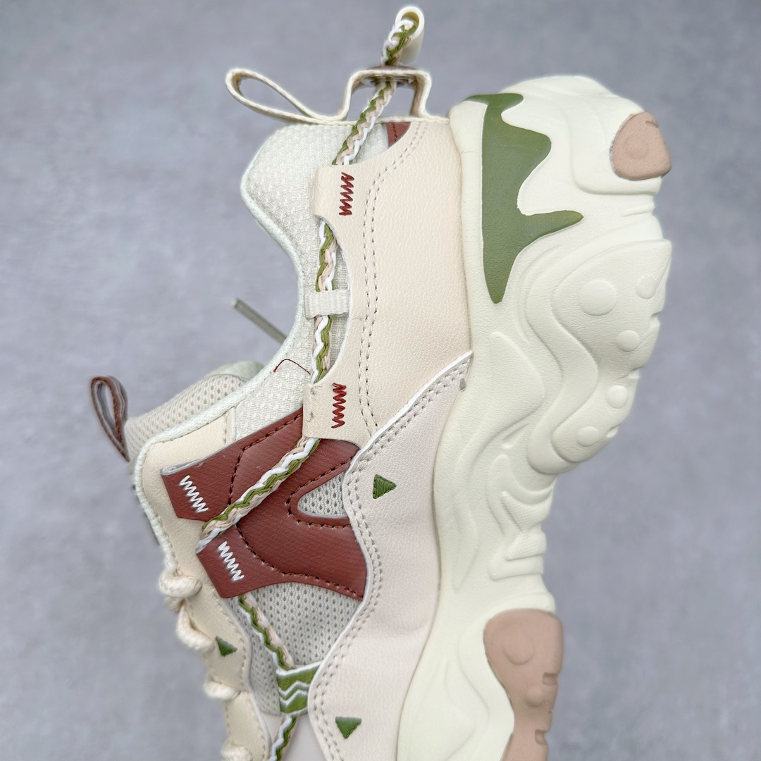 图片[7]-FILA FUSION Fluid 斐乐摩登潮牌防滑耐磨轻便运动鞋 FUSION 系列传承了 FILA 的百年基因，融入年轻运动及潮流文化，成为引领变革、创新突破的一代。以“1+N” 的跨界合作模式重现经典的同时创造经典。带来最出其不意的跨界合作惊喜。同时，FILAFUSION把FILA 的 DNA 融入到定制体验里，你可以随心制造厲于你的产品。FILA FUSION 的鞋家族涵盖了老爹鞋、跑步鞋、网球鞋、季节款。风格复古新潮，满足了时尚人士出行及各类运动的搭配需求，成为当下年轻人筷拥的鞋类品牌之一。FILA FUSION 走进年轻人的世界，通过年轻人运动，街舞，滑板，篮球，展现 FILA FUSION 的潮流态度和年轻文化。FILA FUSION 认为末来属于引领变革、创新突破的年轻一代，让我们一起构成 FILA 未来的蓝图吧！尺码：35.5 36 36.5 37.5 38 38.5 39 40 40.5 41 42 42.5 43 44 44.5 45 45.5-选品中心