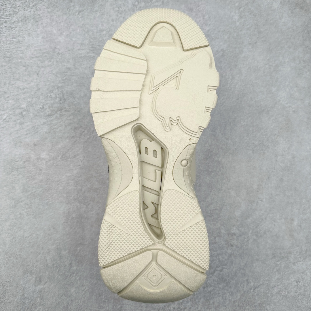 图片[9]-＃DT纯原 MLB Big Ball Chunky 复古印花老爹鞋系列低帮轻量增高厚底百搭休闲运动慢跑鞋 Korea韩国联名NY美国榄球纽约洋基队限定 目前可过轻松秒过各类鉴定 能操作的私聊 韩国代购专供 左脚内置NFC感应 区别市面贴纸假芯片 MLB专用菱形双针中底布 重点细节中底布带注胶孔 原厂NFC感应吊牌 支持鉴定 一个两位数 原盒原标 全套原楦原纸板原厂数据开发 中韩文保养标贴 绿色防霉片 平台代购专供 独家一比一RB+MD组合大底 高频后跟小人Logo精准对位立体饱满 正确网布加超迁鞋面 转印中底走线紧密 转印Logo工艺表层防刮不掉色 尺码：35 36 36.5 37.5 38 38.5 39 40 40.5 41 42 42.5 43 44 44.5 45-选品中心