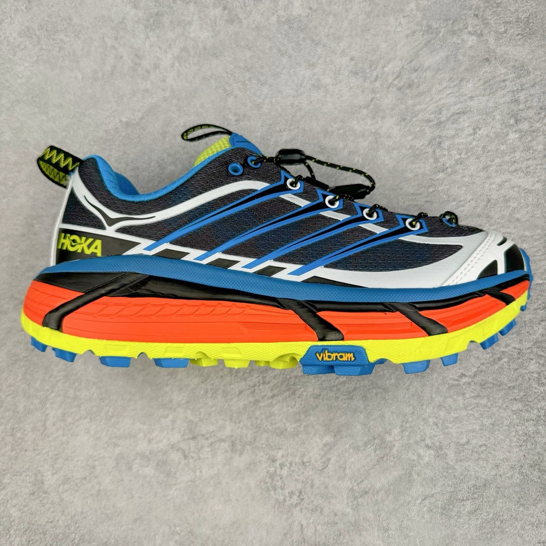 图片[8]-HOKA ONE ONE Mafate Speed 3 Low 玛法特3代系列低帮轻量户外越野休闲运动慢跑鞋 HOKA ONE ONE 最近推出了一个胶囊系列 Origin Story 这个系列里的 Mafate Speed 2 可以说让我日思夜想有一阵子了 最近终于拔草 让我来分享一下这双也是上脚赞到爆的越野跑鞋吧 以阿尔卑斯山脉作为主题将亮黄色与蓝色调覆盖在这经典轮廓之上 配色的呈现效果相当亮眼 以至于很多人买这个配色是用来日常搭配的 鞋面采用超轻的无缝架构 轻薄的TPU贴在透气的鞋面材料上 减轻重量同时也保证了支撑性 鞋底则采用滚动平衡技术 引导跑者回归自然步态 祖传的神奇EVA材质中底依旧是一如既往地表现优秀 能提供充足的缓震 作为HOKA家的越野跑鞋 VIBRAM 橡胶大底也是必不可少的 即便在复杂湿滑的地形 依旧能有良好的抓地力及稳定性 鞋带采用了弹性不易松脱的扁宽弹性鞋带 前掌与中掌部分也进行了加宽 也更加适合亚洲人的脚型 是一款十分全面且足够强悍的户外硬核越野鞋 而这双极其亮眼的越野跑鞋恰好又是在江山一百中参赛的UTMB冠军 Ludovic POMMERET 夺冠时穿着的战靴 这就让它变得更加有吸引力了 用来日常搭配的话短裤是基本不挑 长裤我个人推荐阔腿裤 工装裤以及各种长筒牛仔裤都可以 尺码：36 36.5 37.5 38 38.5 39 40 40.5 41 42 42.5 43 44 44.5 45-选品中心