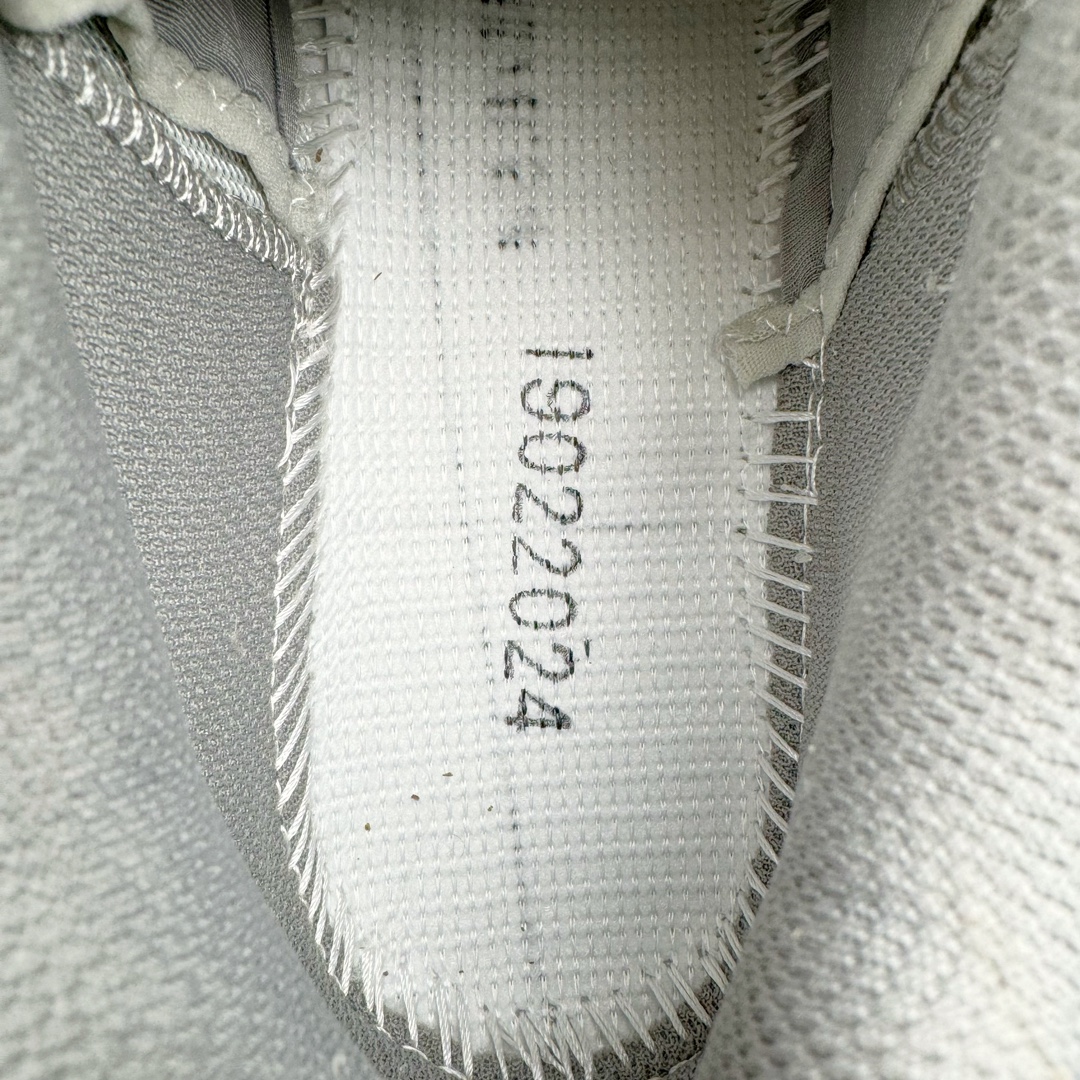 图片[10]-＃绿X/GX Salomon XT-QUEST ADV 萨洛蒙潮流越野机能户外功能鞋 纯原外贸平台特供订单 耗时半年巨作 全套原纸板楦头开发 原厂特供网布配套加持 确保原汁原味 完美呈现版型 原档数据独家私模五层组合大底 男女鞋同步官方开发至46.5 原装Ortholite轻量化鞋垫 中底布带钢印编号 原厂TPU锁扣 进口港宝加持 后跟自然饱满 还原公司包裹性 基于 SALOMON 初代 XT 鞋身造型并搭载 4D ADVANCED CHASSIS™ 大底打造而成 为这款 XT-QUEST 带来了多项足部控制与保护等功能性 如在运动过程中控制左右晃动的过程而提高稳定性、改善长途越野过程中足中到足尖的过渡、提高感知岩石的精确度以抵抗尖锐物体对脚底的伤害以及采用动态缓冲来增强穿着舒适感 从而减轻疲劳感 使 XT-QUEST 成为一双舒适且安全的户外之履 尺码：36 36.5 37.5 38 38.5 39 40 40.5 41 42 42.5 43 44 44.5 45 46 46.5-选品中心