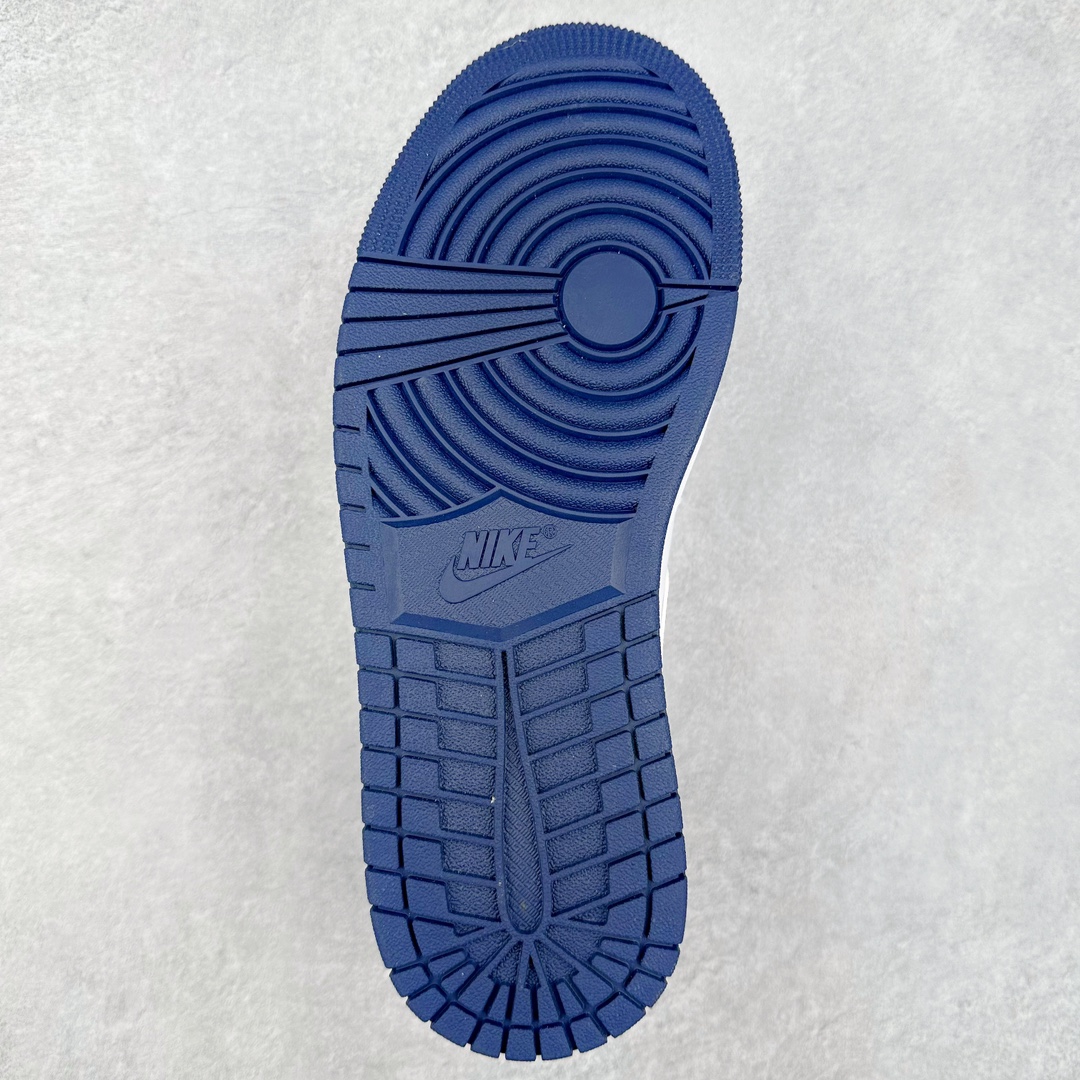 图片[9]-＃DT纯原 Air Jordan AJ1 Retro Low OG 低帮 白蓝 FB9933-141 外贸特供 原楦原纸板开发 极致一眼正品既视感 原厂皮料 原厂拉帮工艺 全部采用原厂电脑车 针距 边距完全同步原鞋 特供皮料一致原鞋 鞋面清洁度最高QC检验标准 控制溢胶 飞翼3D高频深度立体 鞋盒、防尘纸 均采购来自原厂 尺码：36 36.5 37.5 38 38.5 39 40 40.5 41 42 42.5 43 44 44.5 45 46 47.5-选品中心
